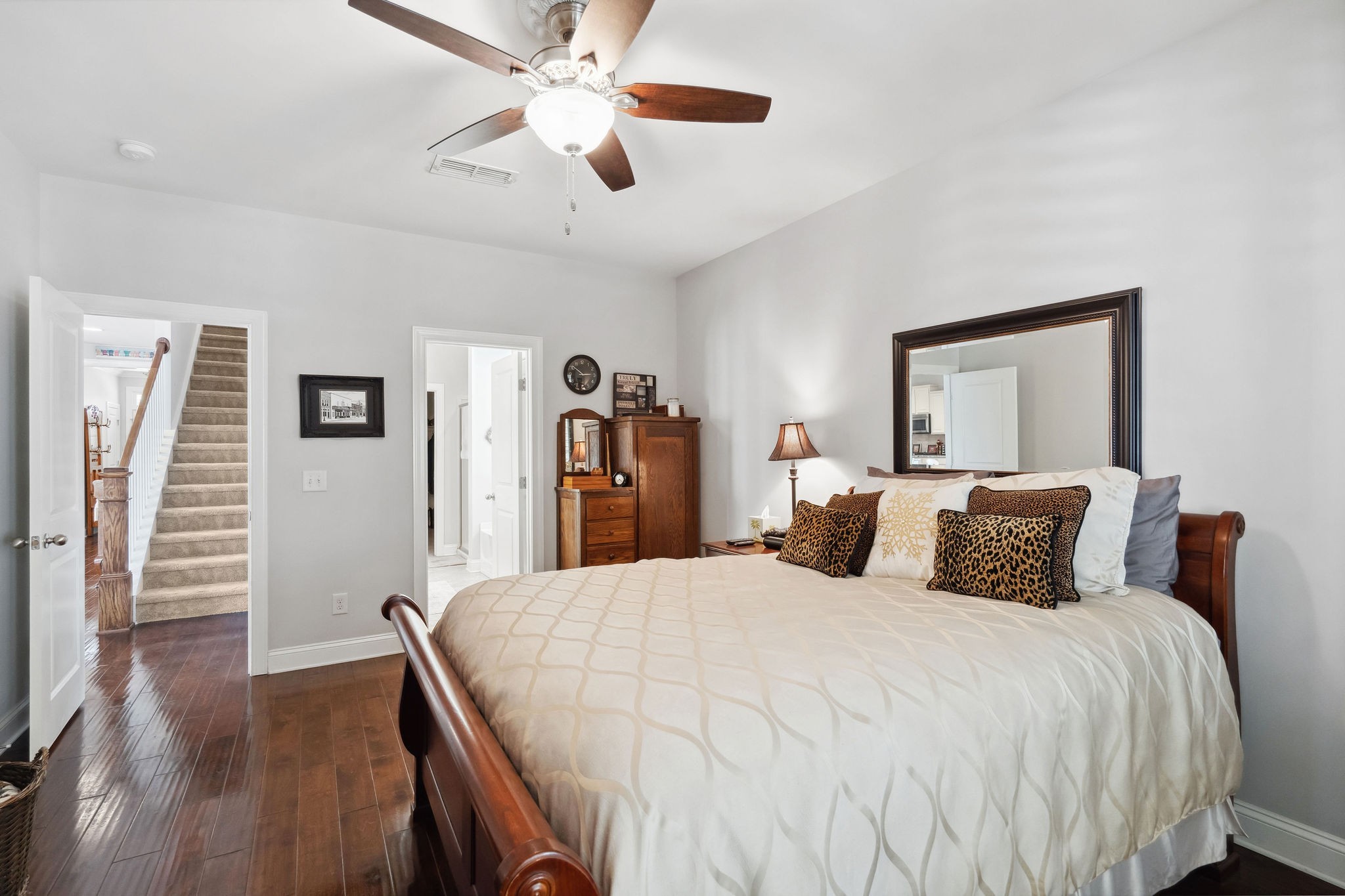 804 Charming Ct Property Photo 18