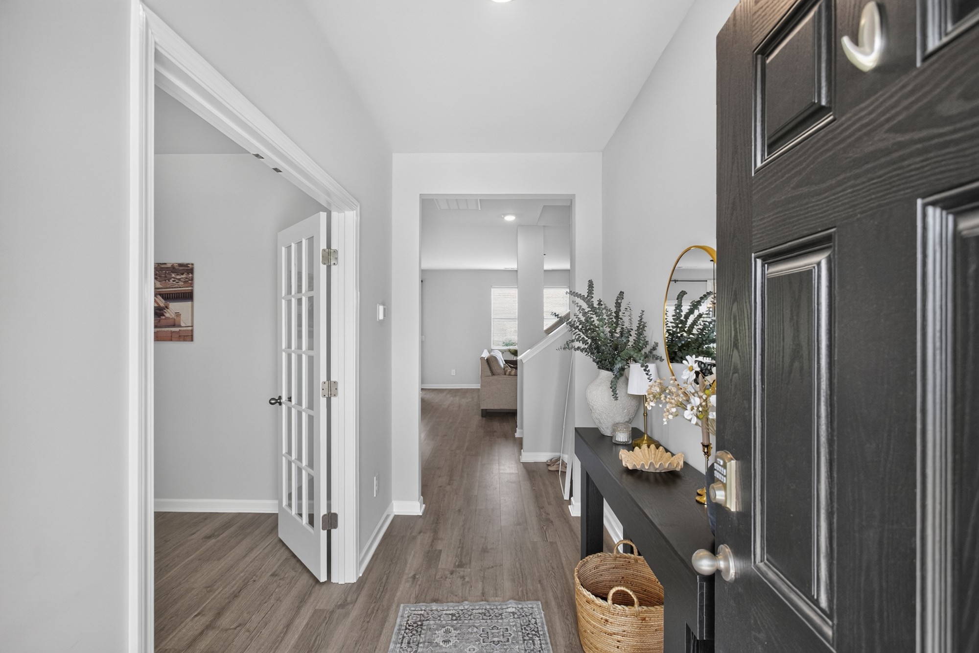 7301 Golden Way Property Photo 2