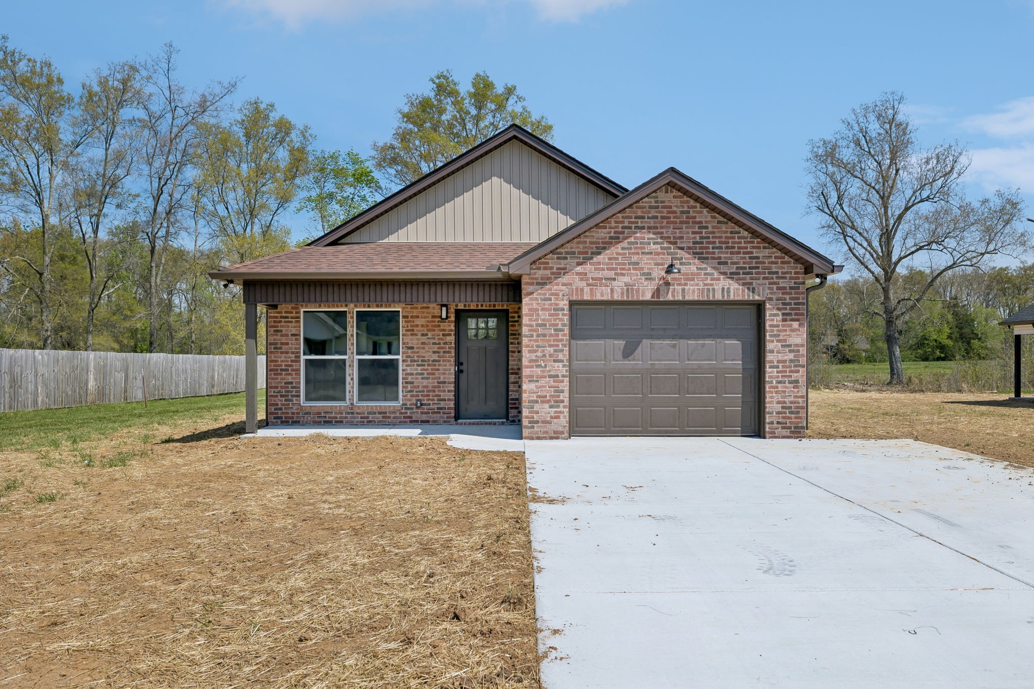 242 Green Meadow Dr
