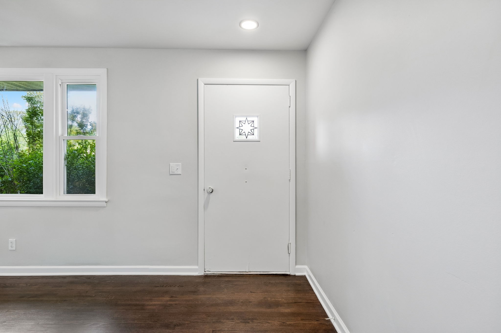 1003 Twin Creek Rd Property Photo 11