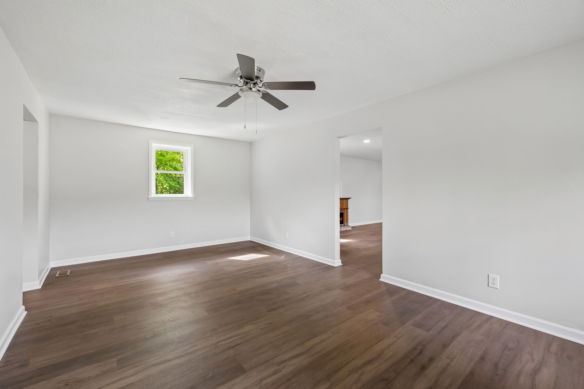 1003 Twin Creek Rd Property Photo 16
