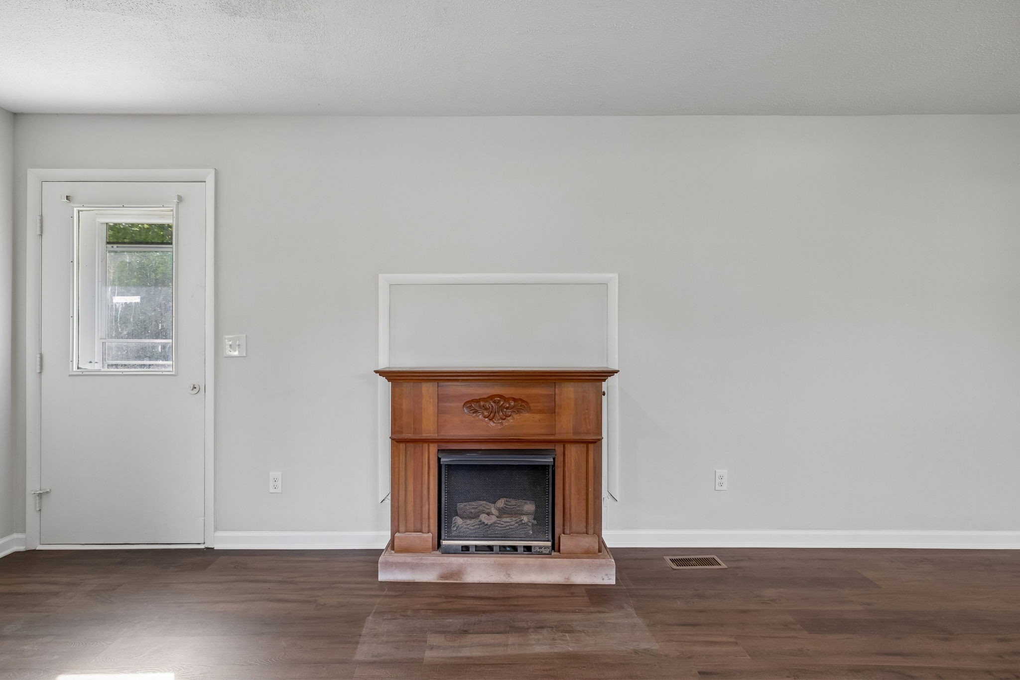 1003 Twin Creek Rd Property Photo 22