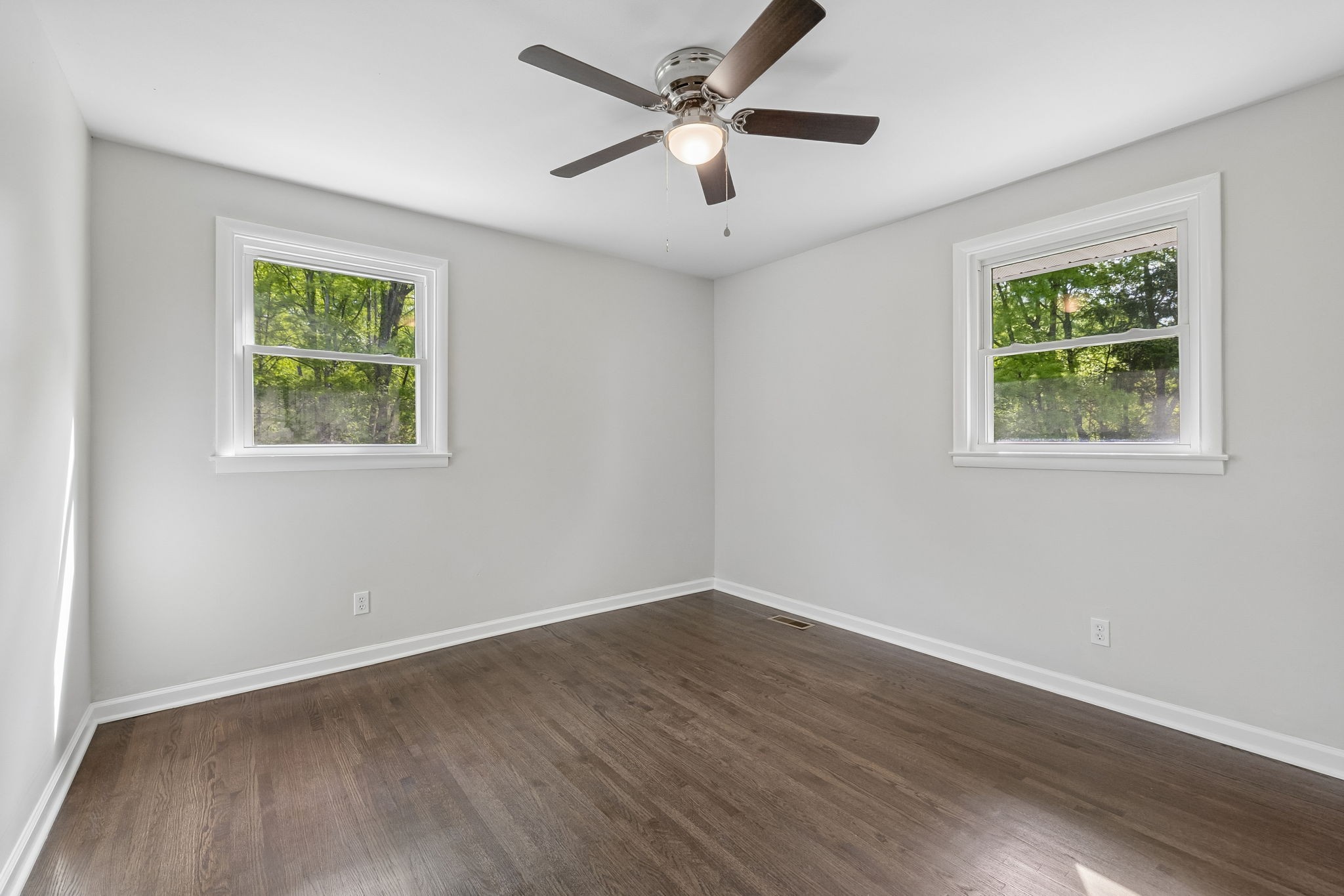 1003 Twin Creek Rd Property Photo 32