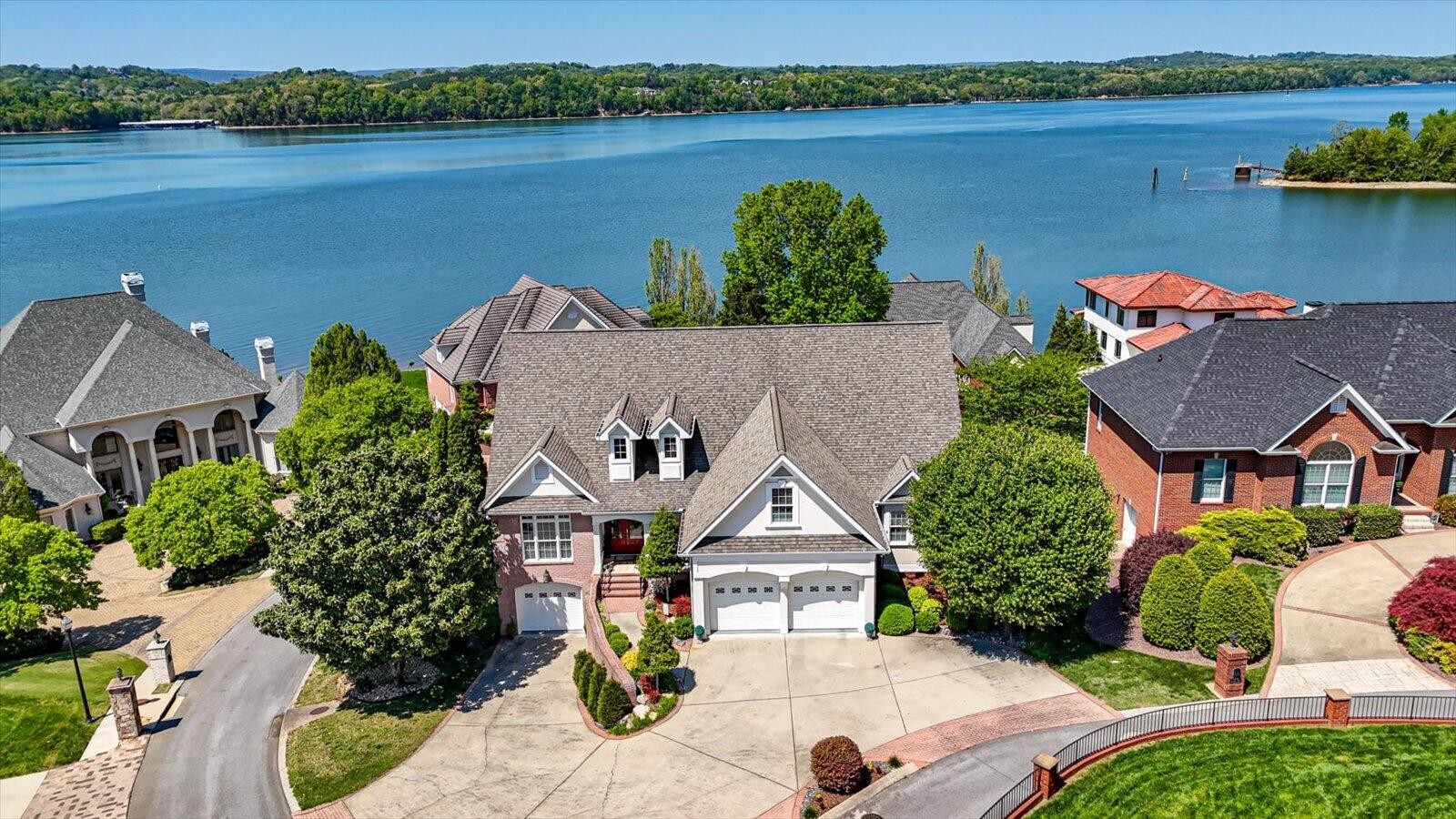 4448 Sailmaker Circle Property Photo 3