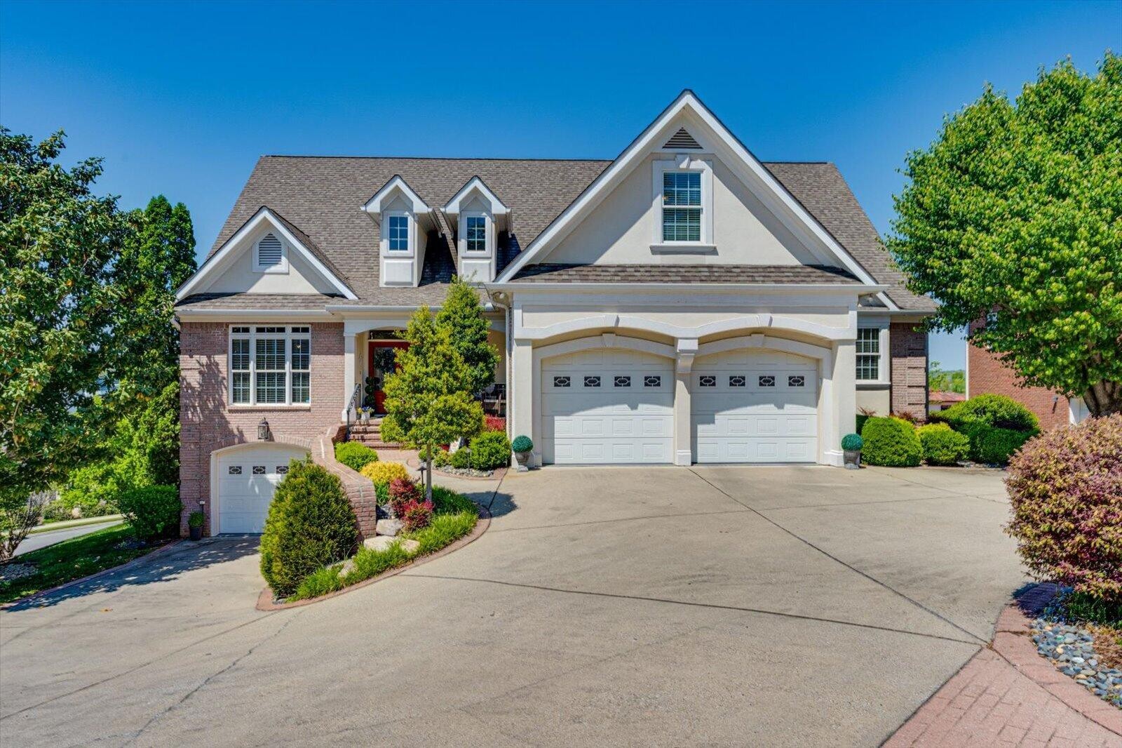 4448 Sailmaker Circle Property Photo 8