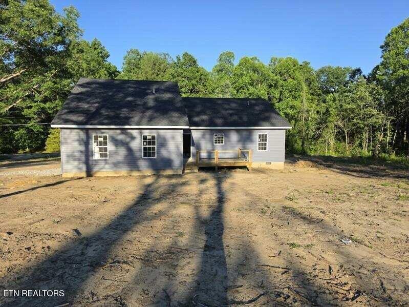 2226 Country Club Rd Property Photo 3
