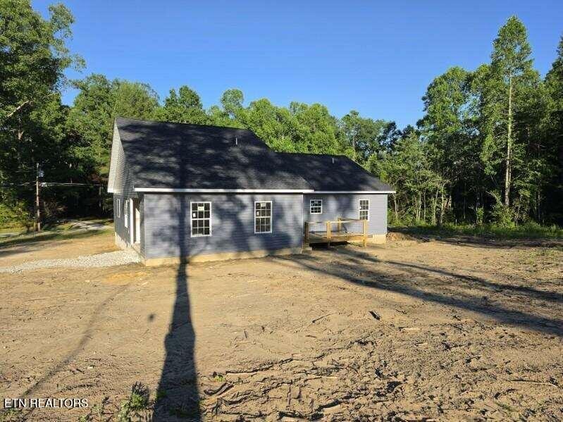 2226 Country Club Rd Property Photo 6
