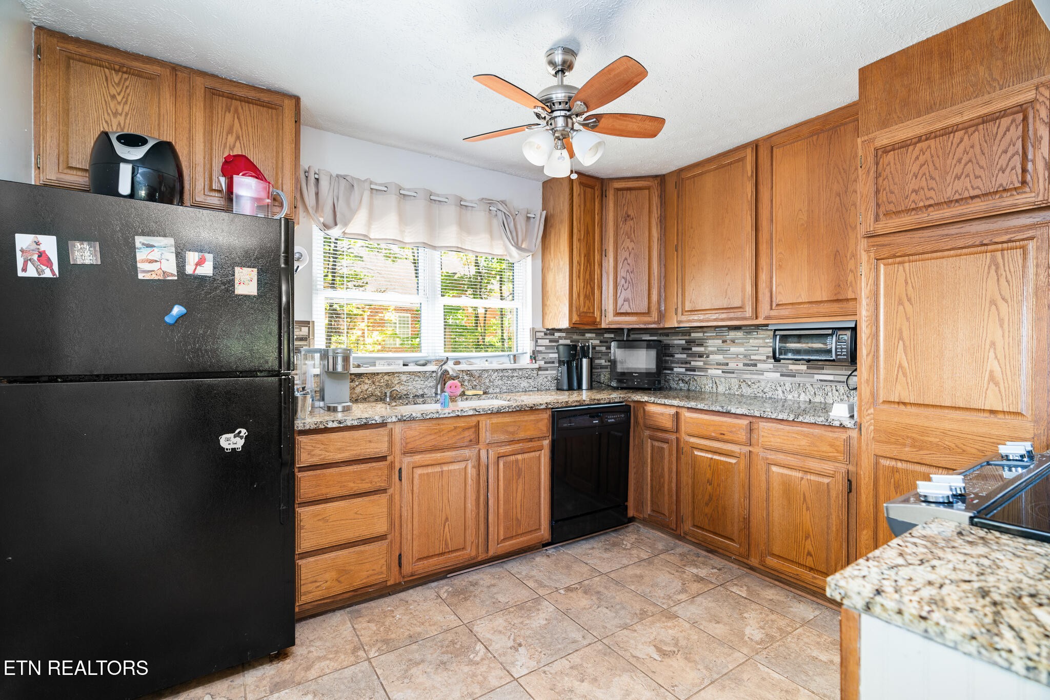 1631 Maplegreen Lane Property Photo 8