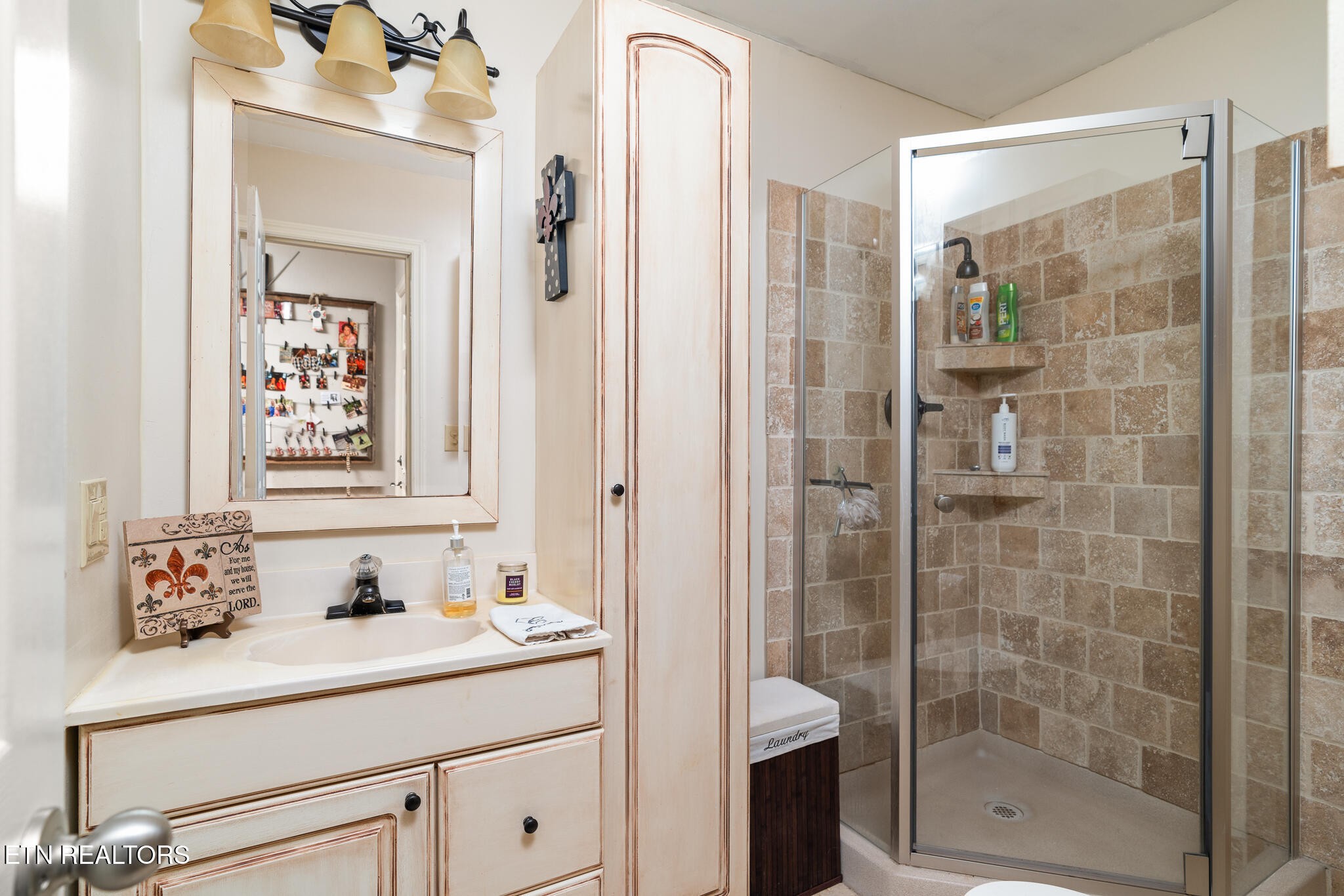 1631 Maplegreen Lane Property Photo 15