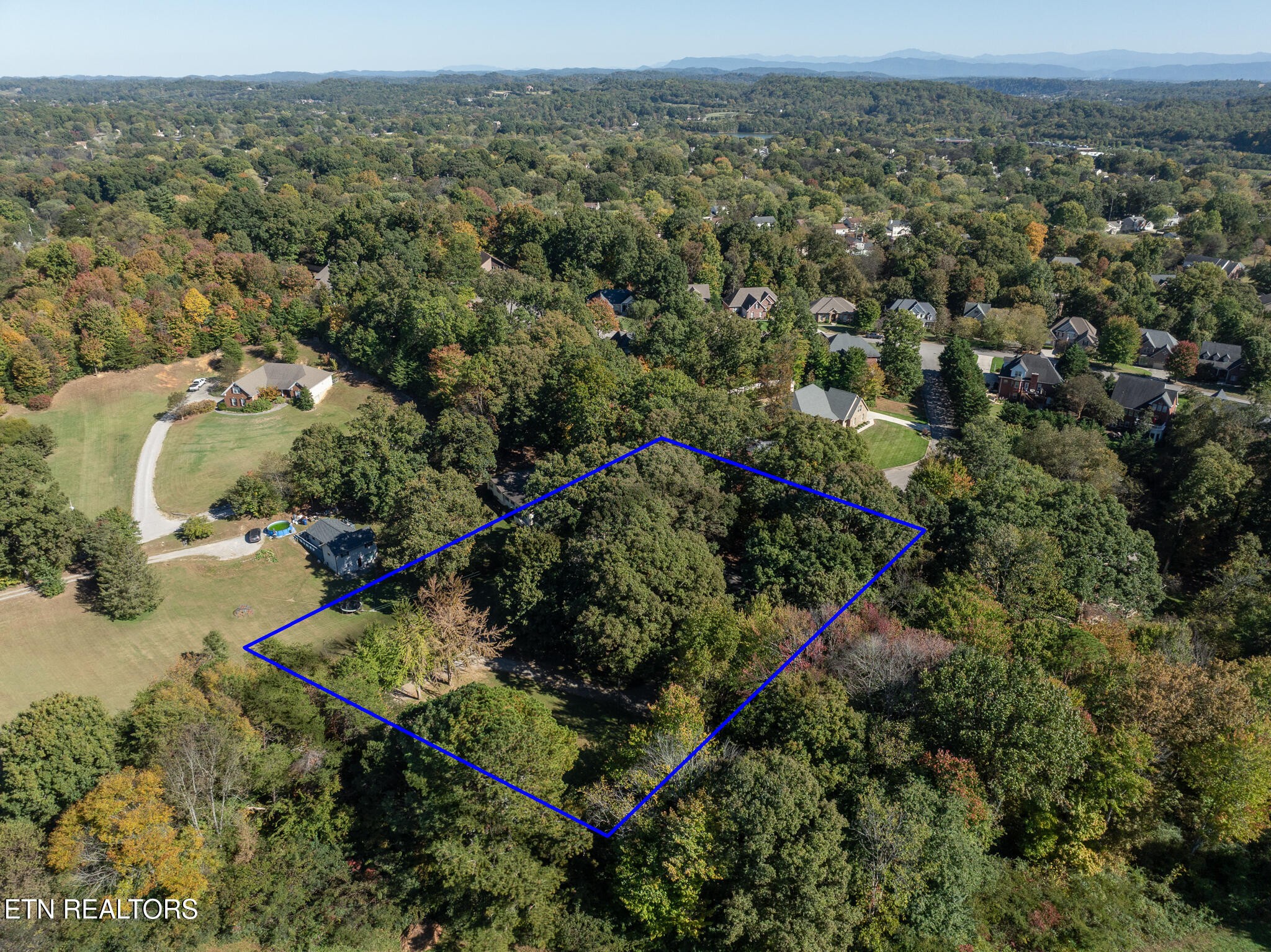 1631 Maplegreen Lane Property Photo 34