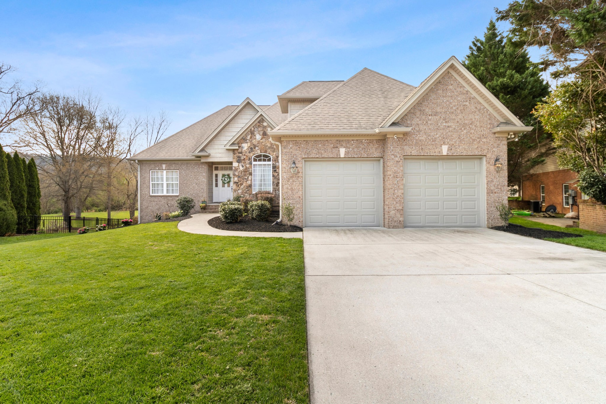 9676 Pecan Springs Circle Property Photo 2