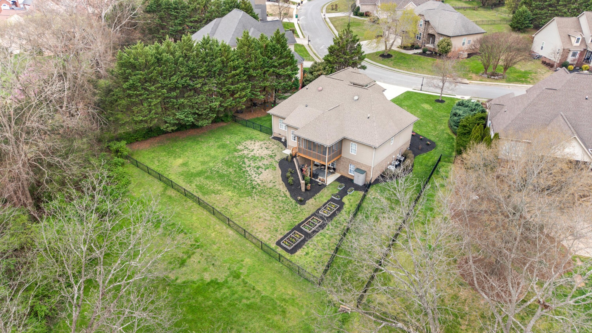 9676 Pecan Springs Circle Property Photo 6