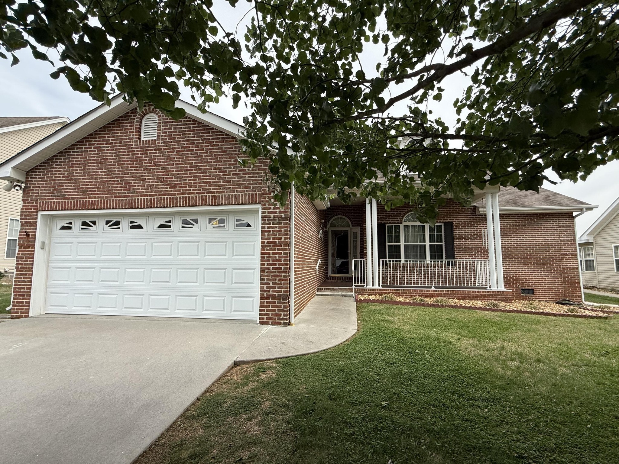 253 Fyke Drive Property Photo 1