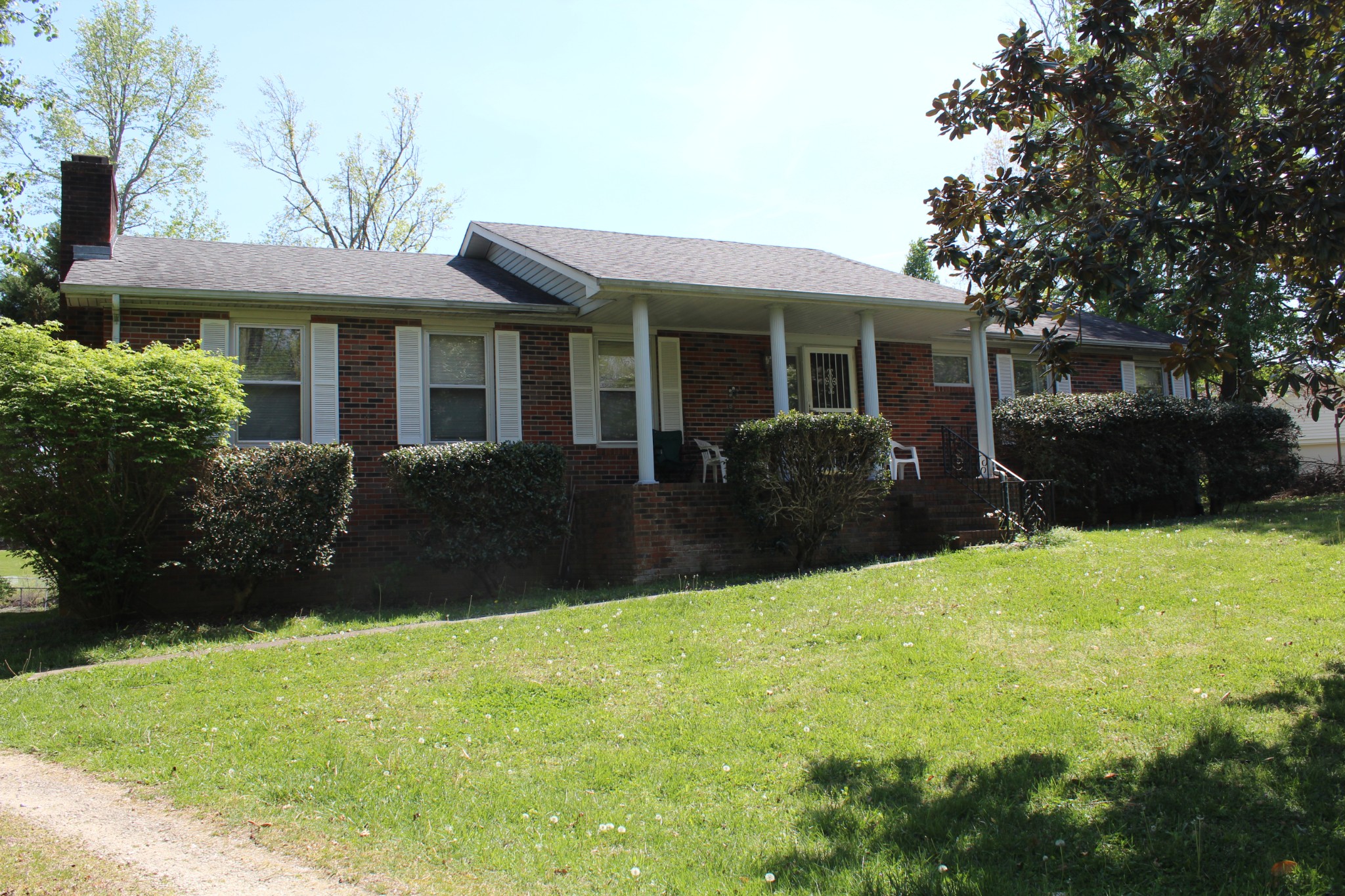2134 Williamsburg Cir Property Photo 1