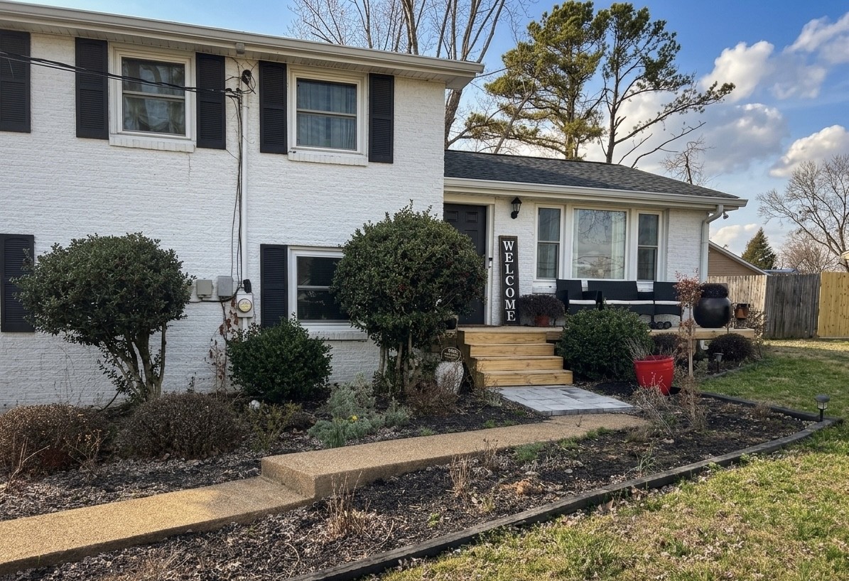 103 Riverwood Dr Property Photo 2