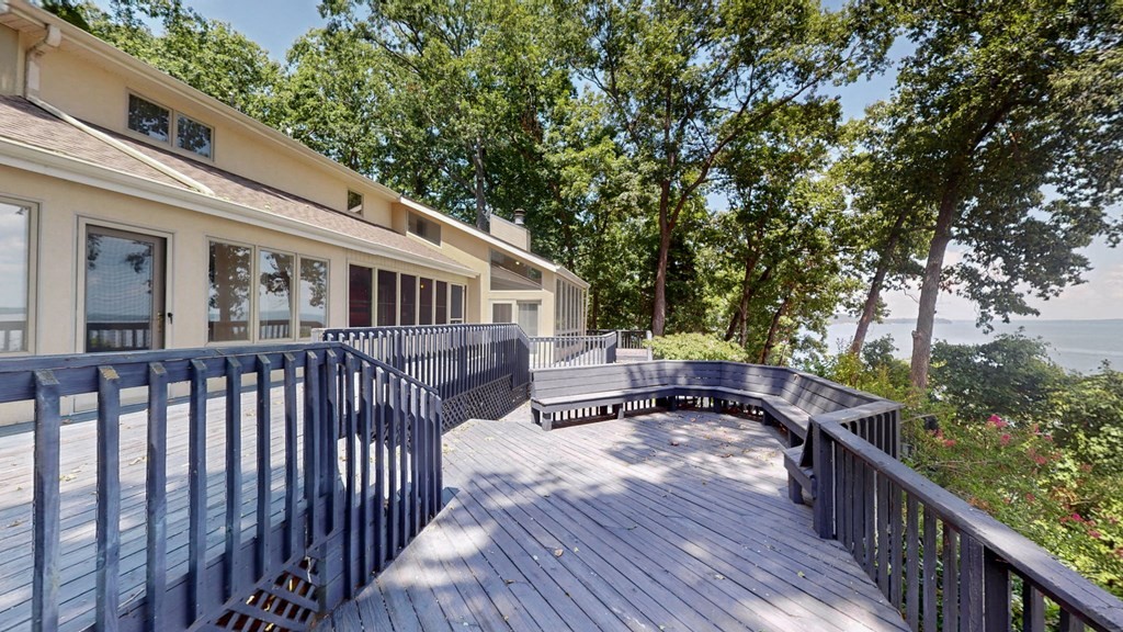 305 Keck Ln Property Photo 6
