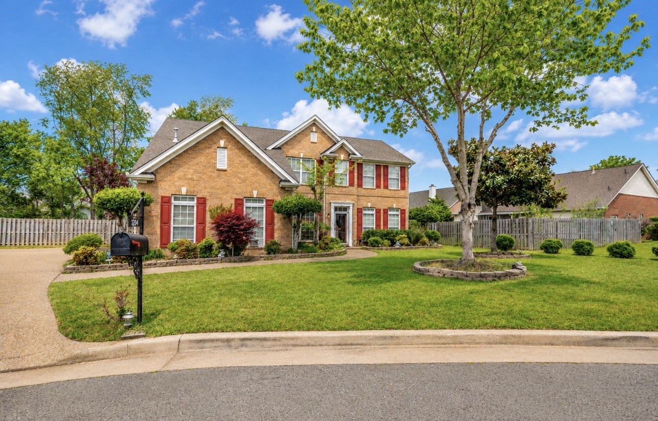 1204 Misty Glen Ct Property Photo 2