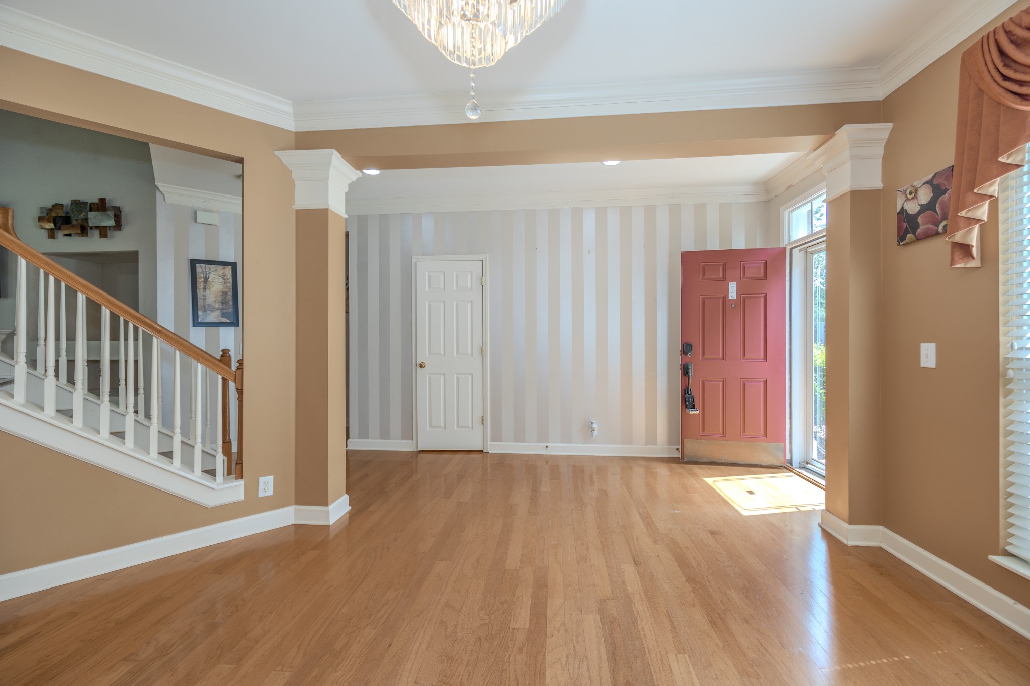 1204 Misty Glen Ct Property Photo 3