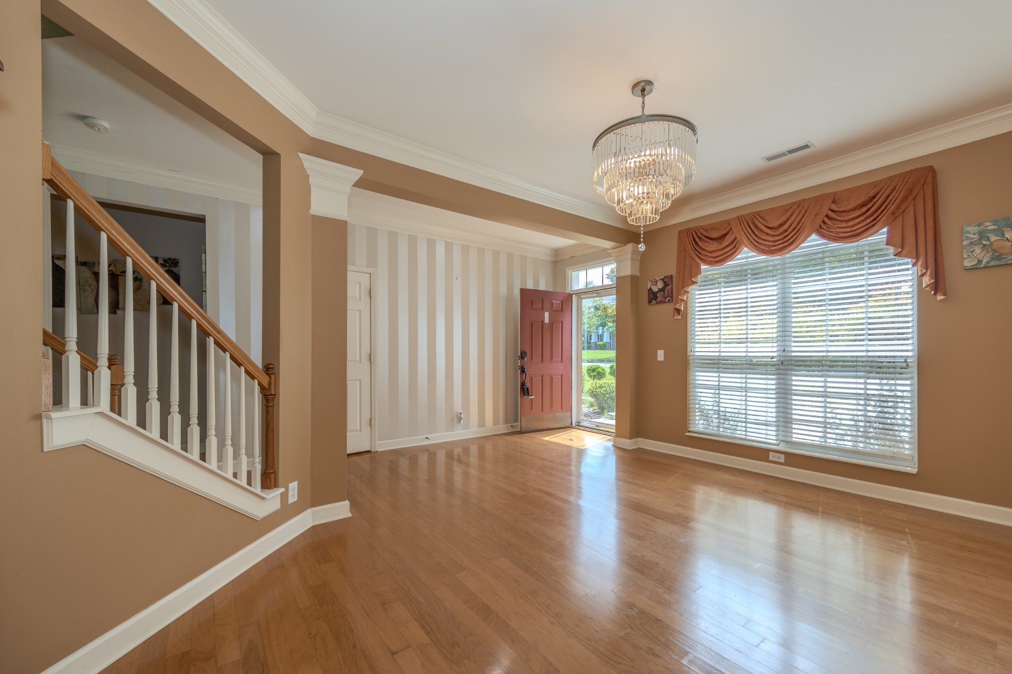 1204 Misty Glen Ct Property Photo 5
