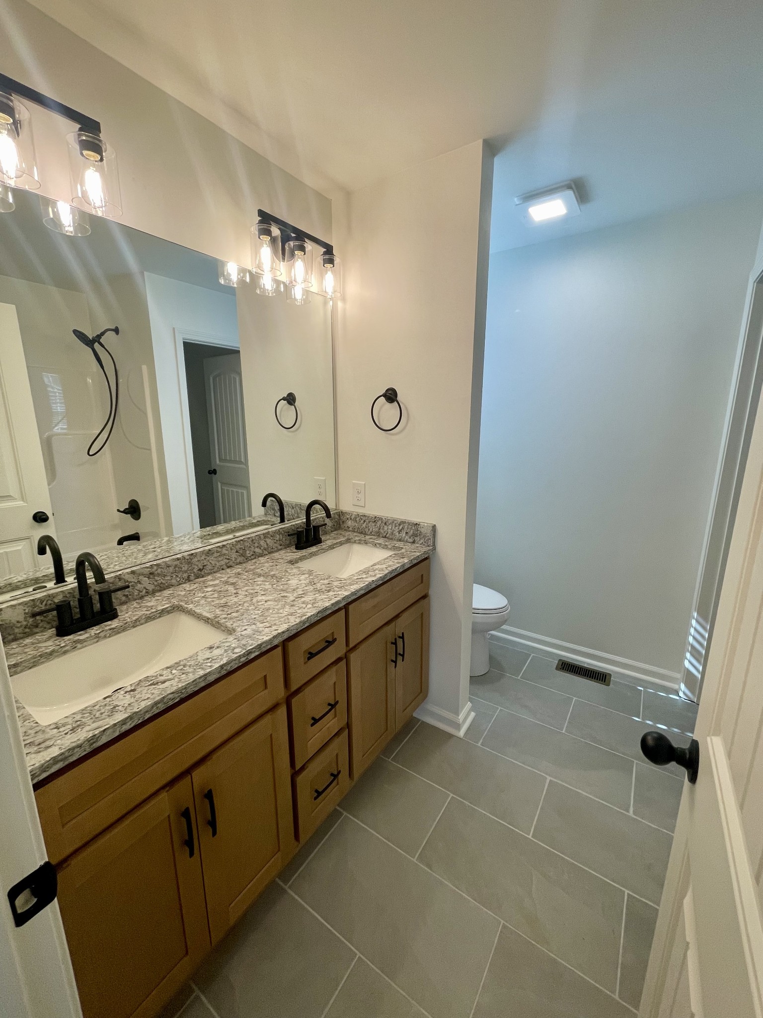 100 Donald Dr Property Photo 11