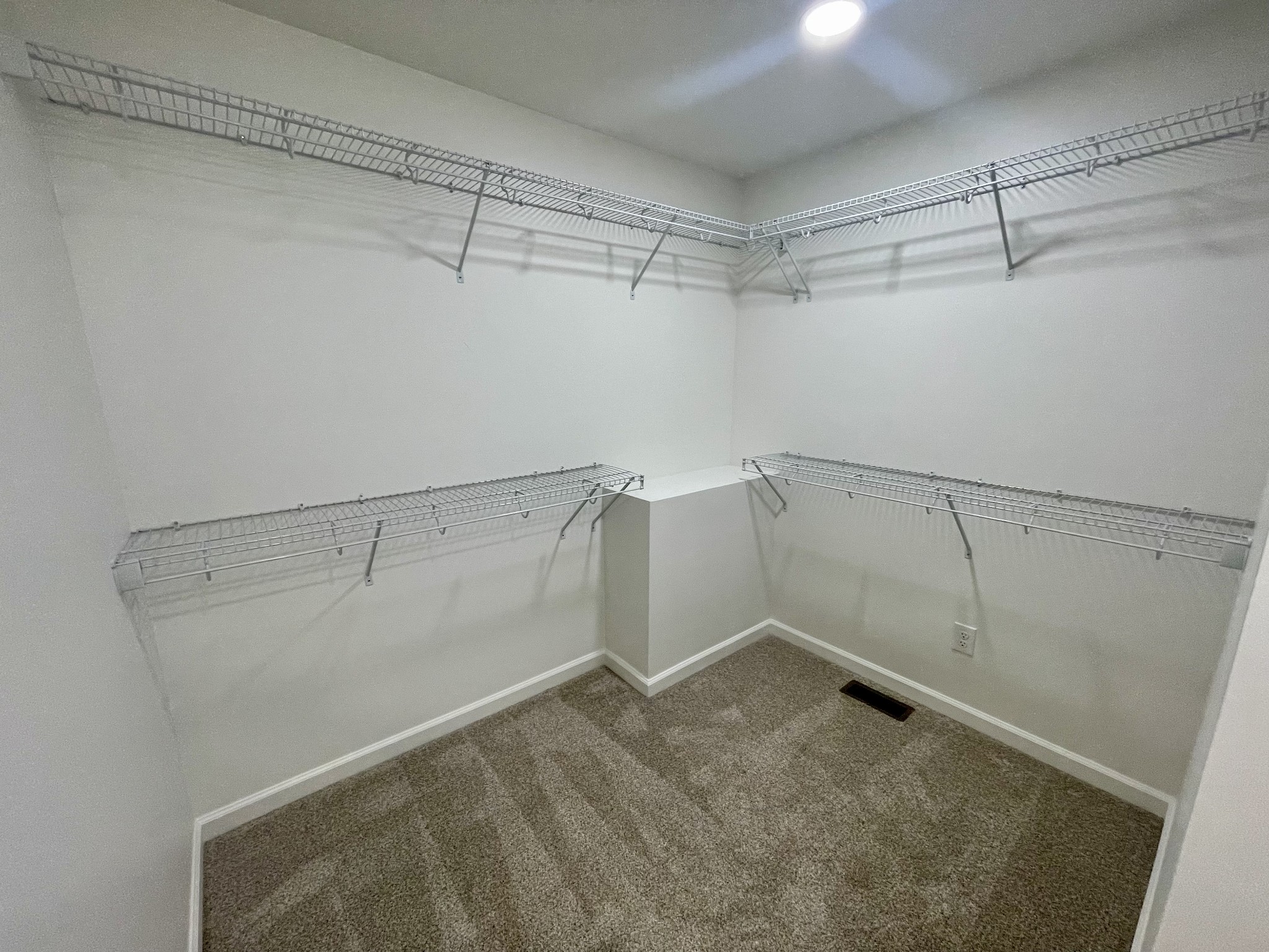 100 Donald Dr Property Photo 13