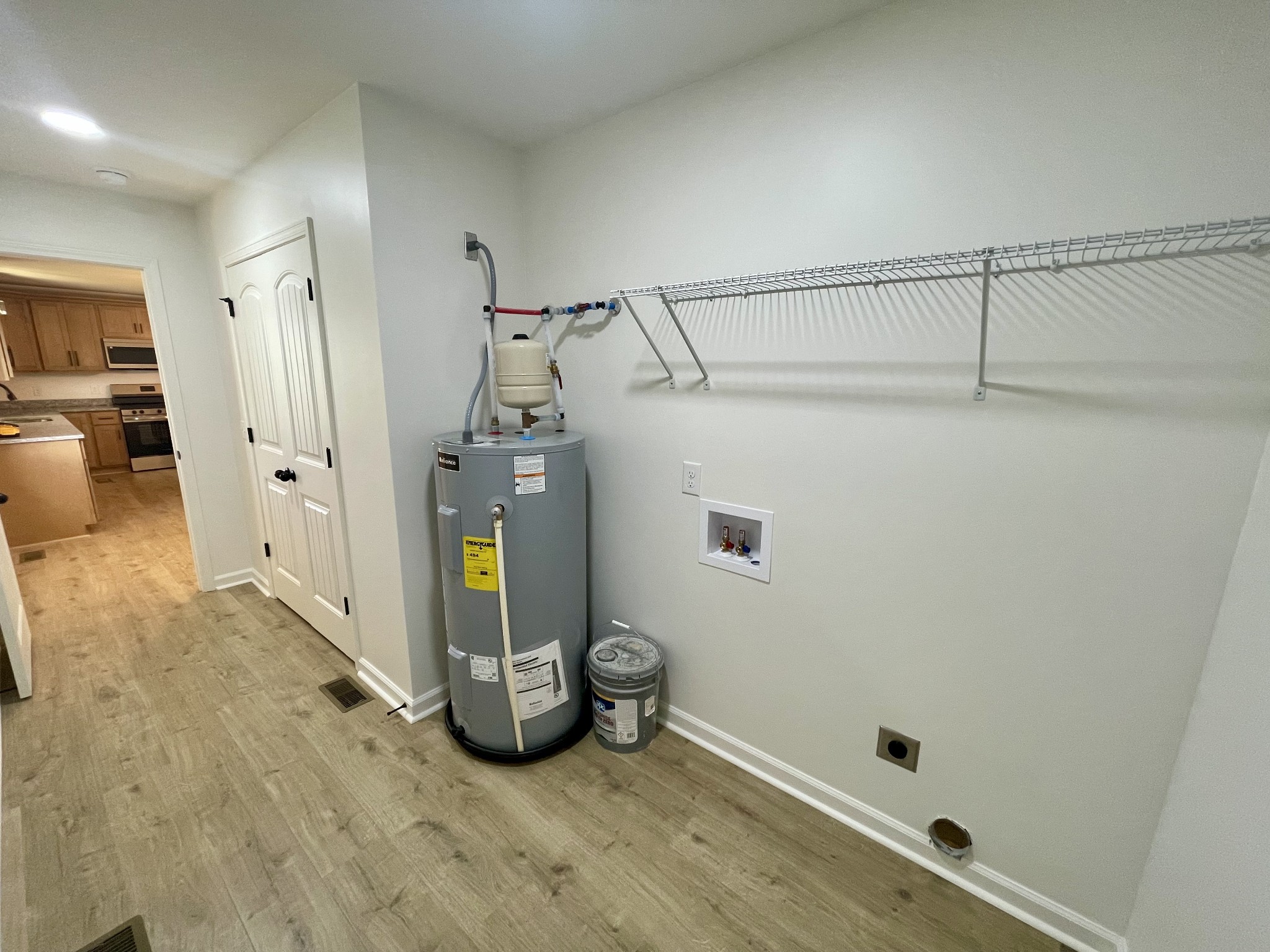 100 Donald Dr Property Photo 19