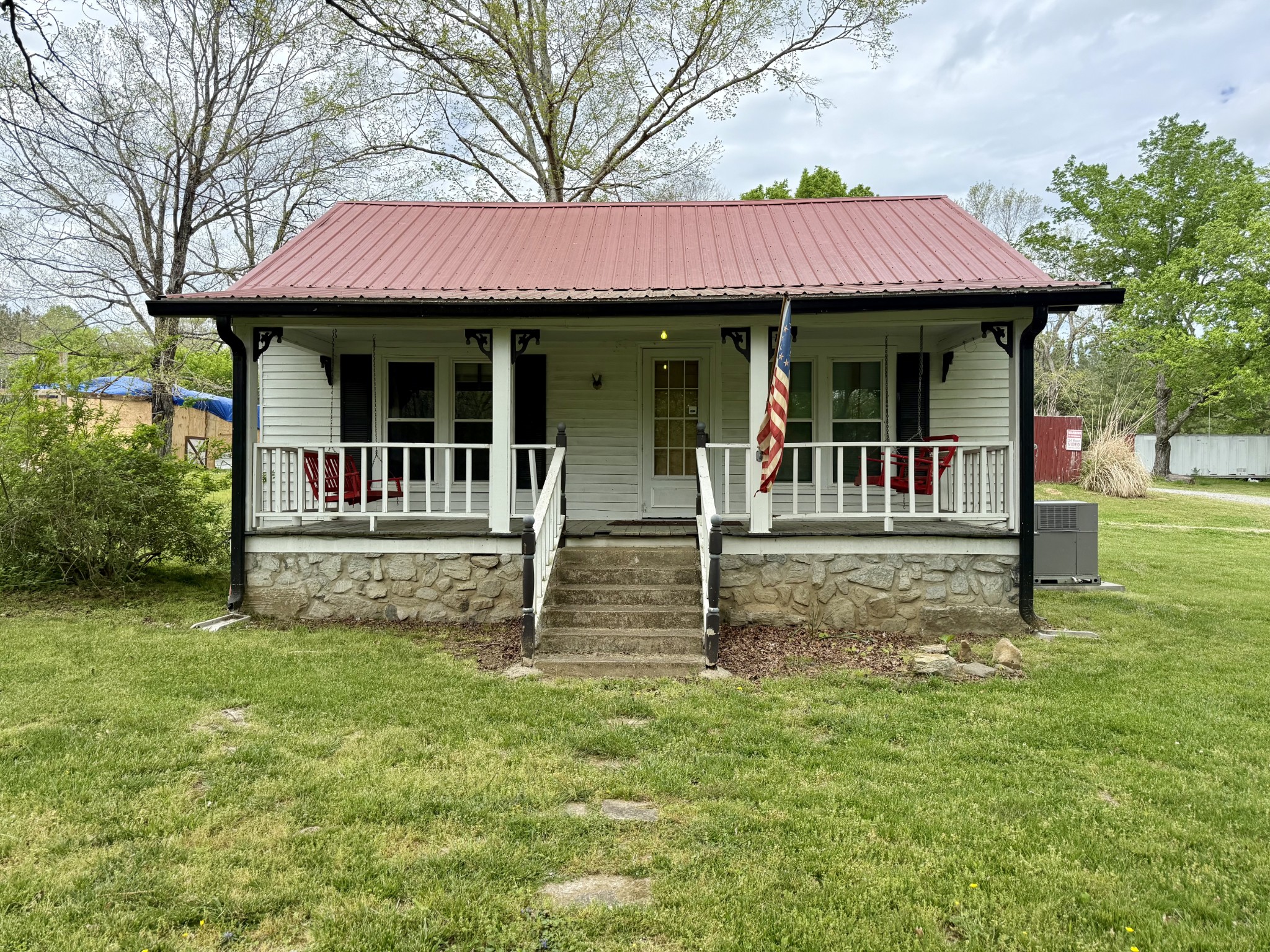2114 Edgewood Rd Property Photo 4
