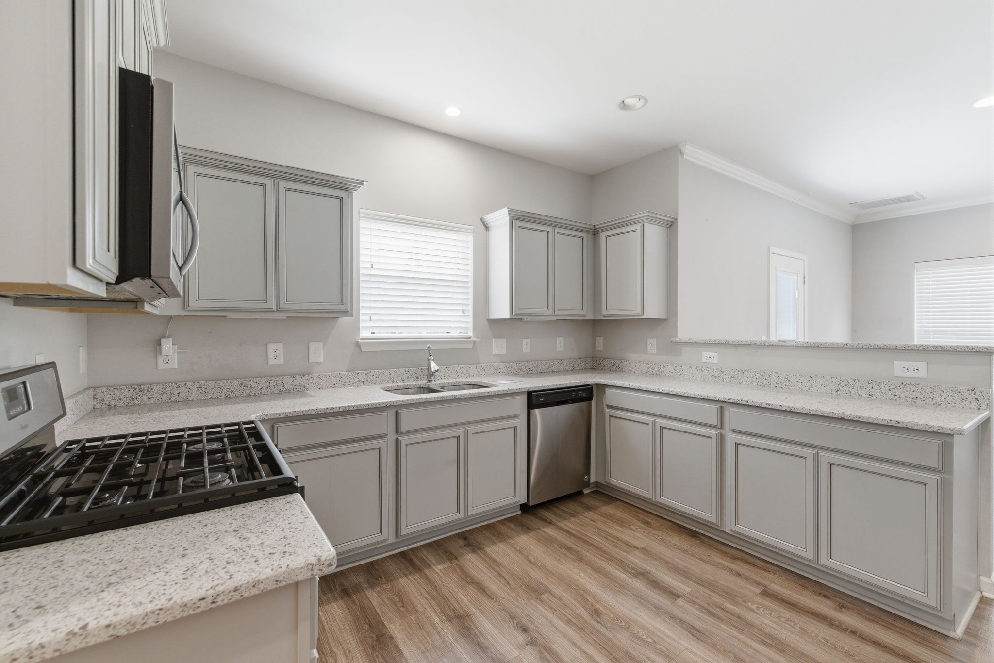 1129 Cotillion Dr Property Photo 11