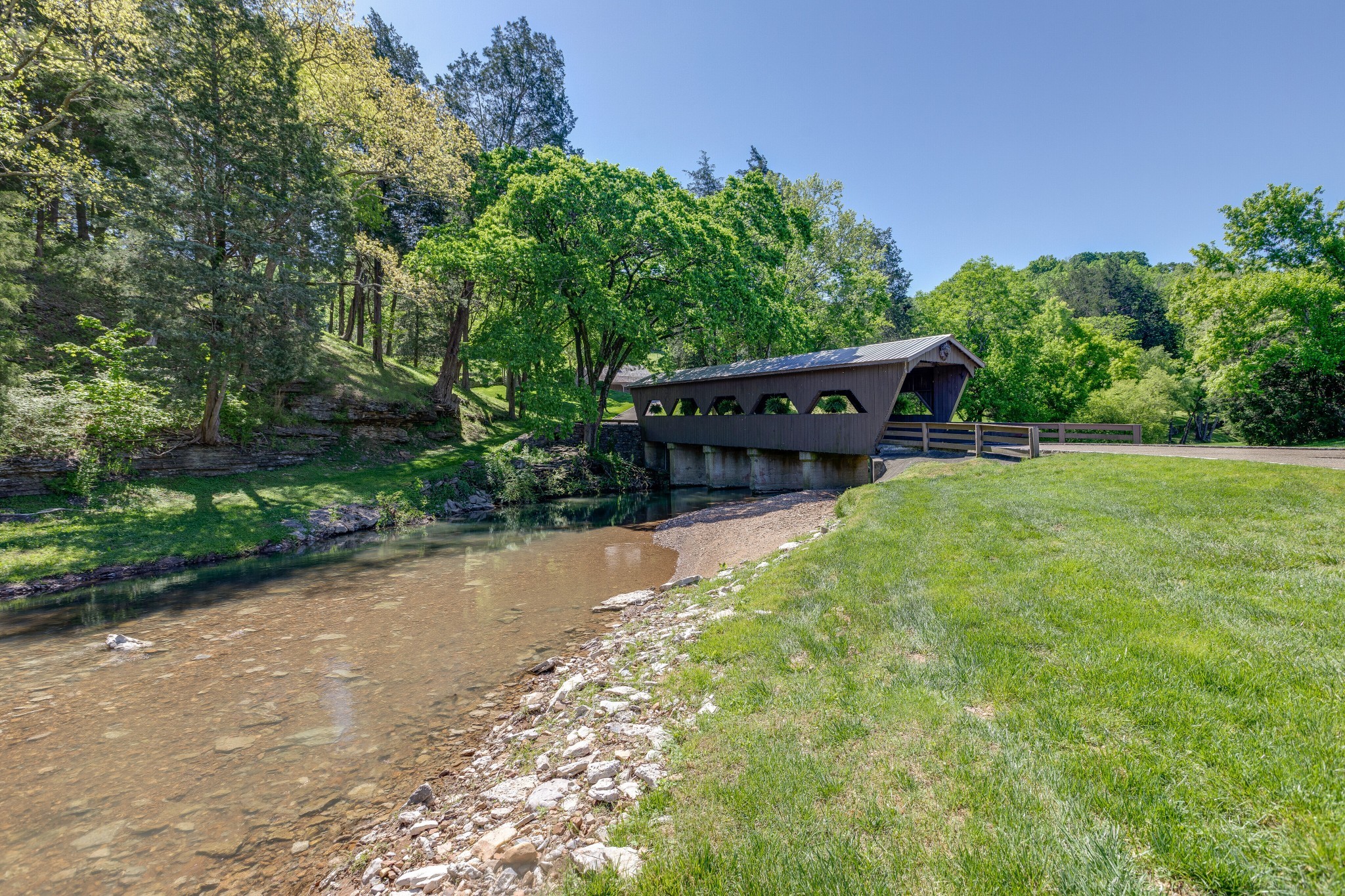 5476 Leipers Creek Rd Property Photo 4