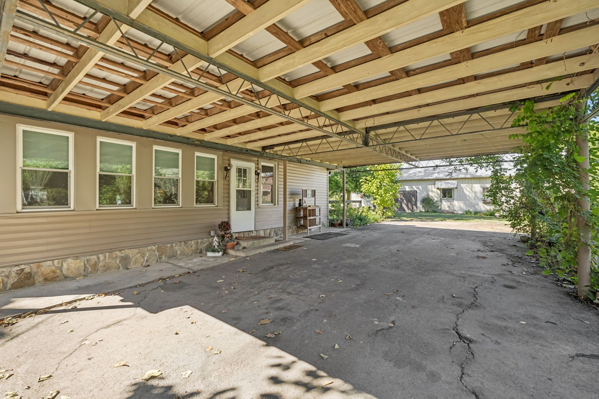 701 Hafner Rd Property Photo 10