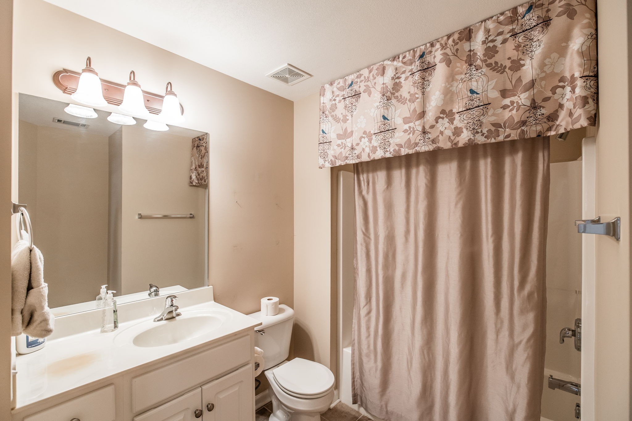 825 Browns Ln Property Photo 28