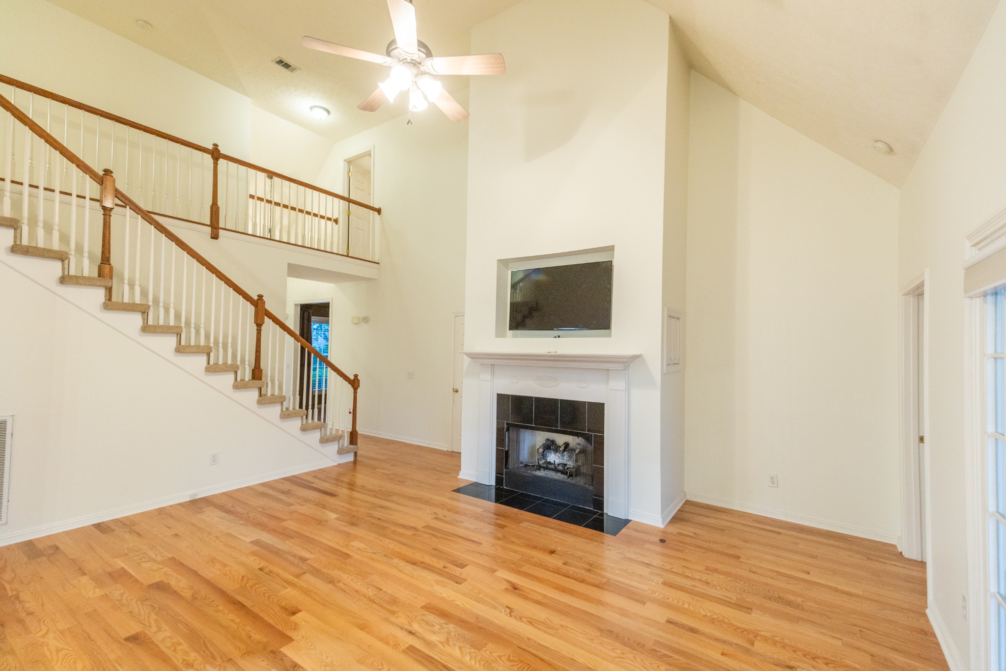 131 Belmont Cir Property Photo 2