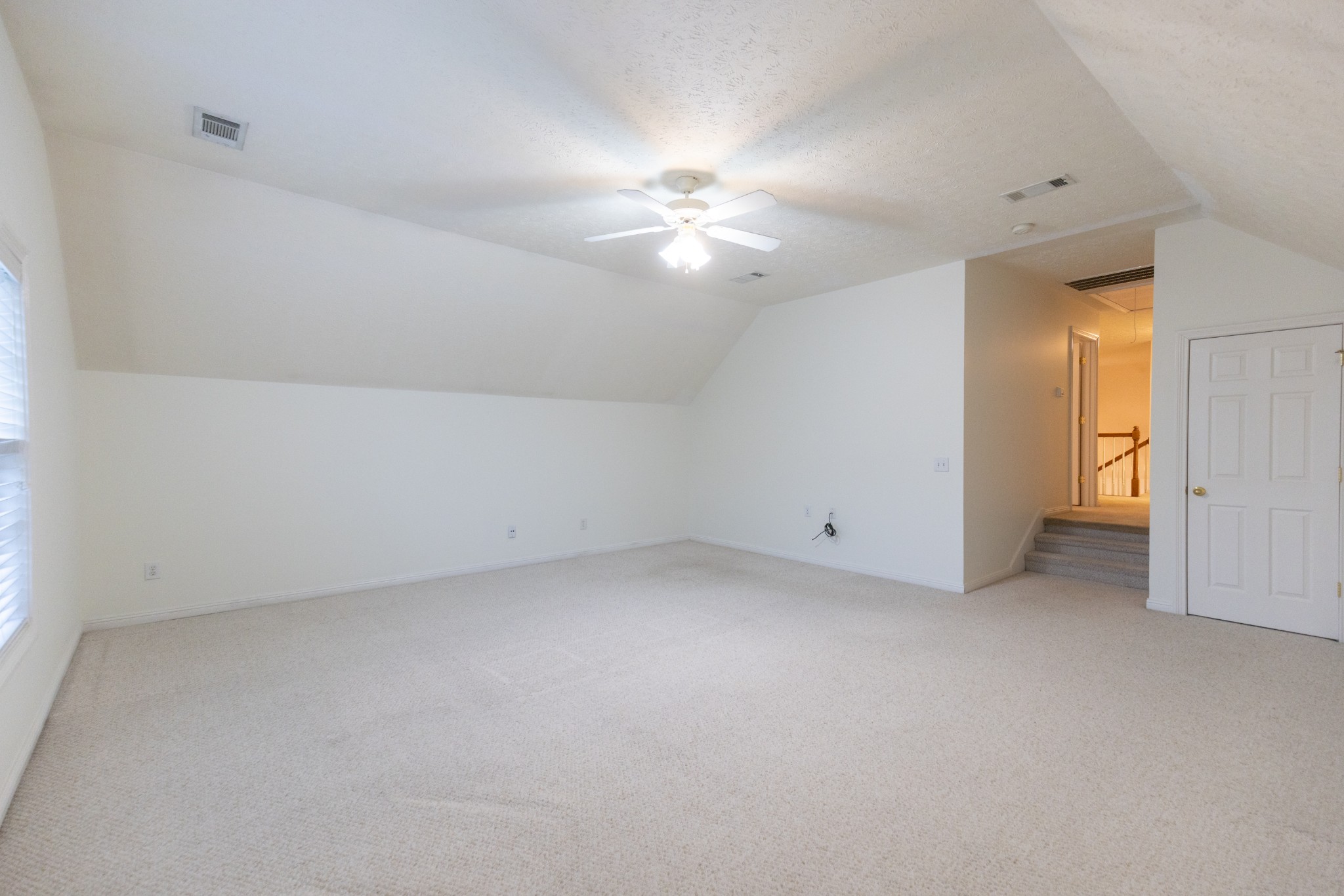 131 Belmont Cir Property Photo 15