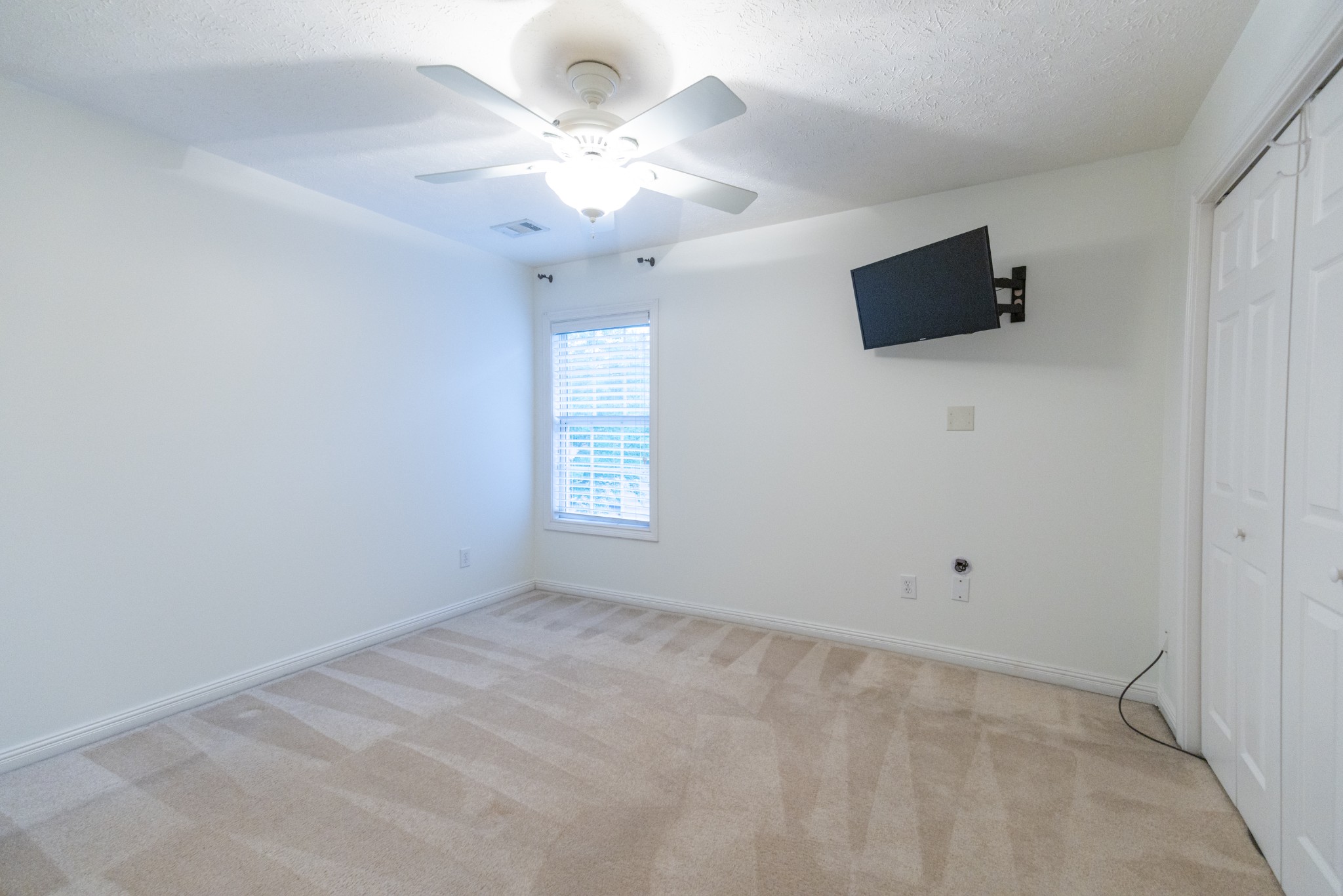 131 Belmont Cir Property Photo 17