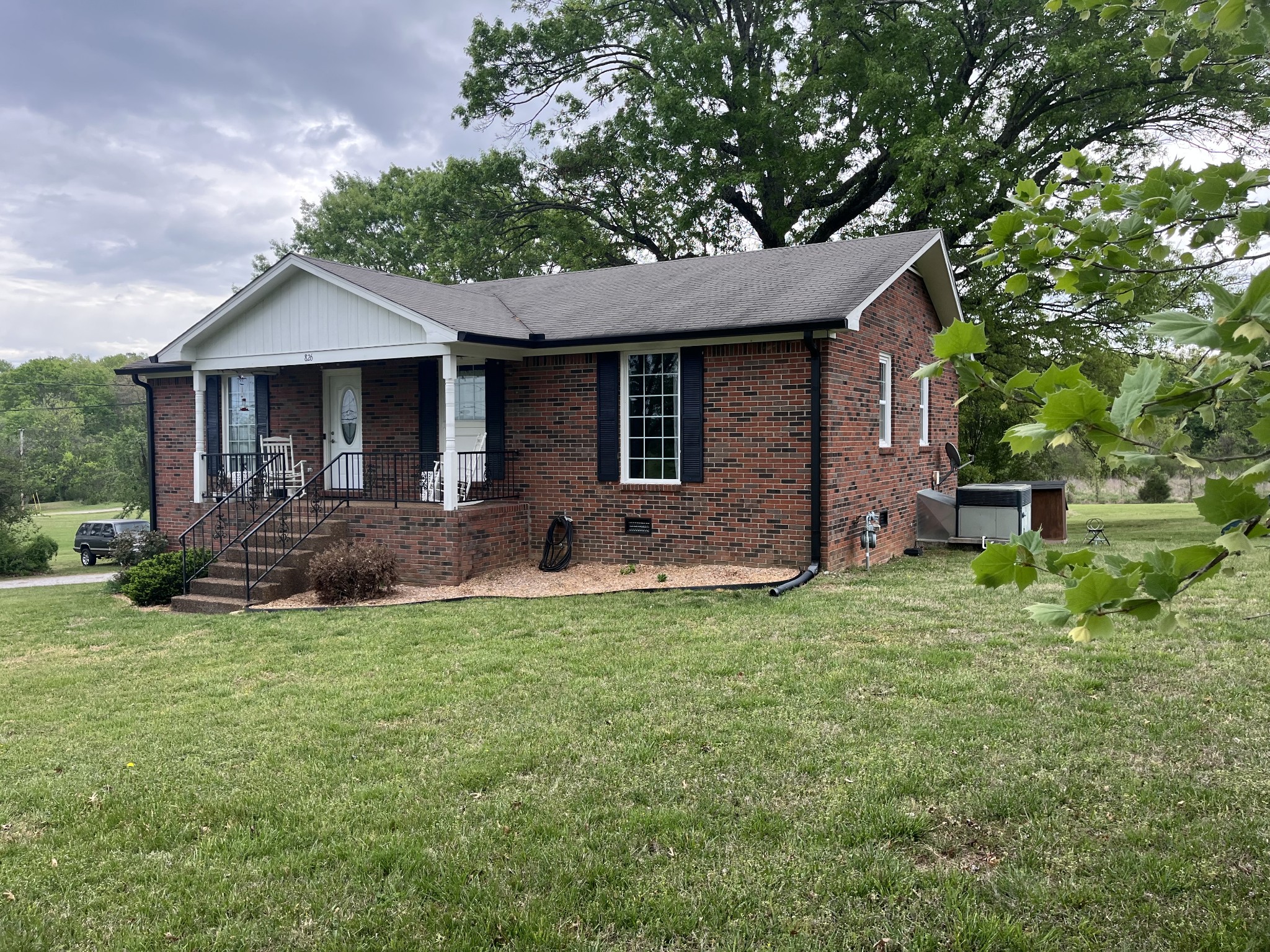 826 Old Rome Pike Property Photo 1
