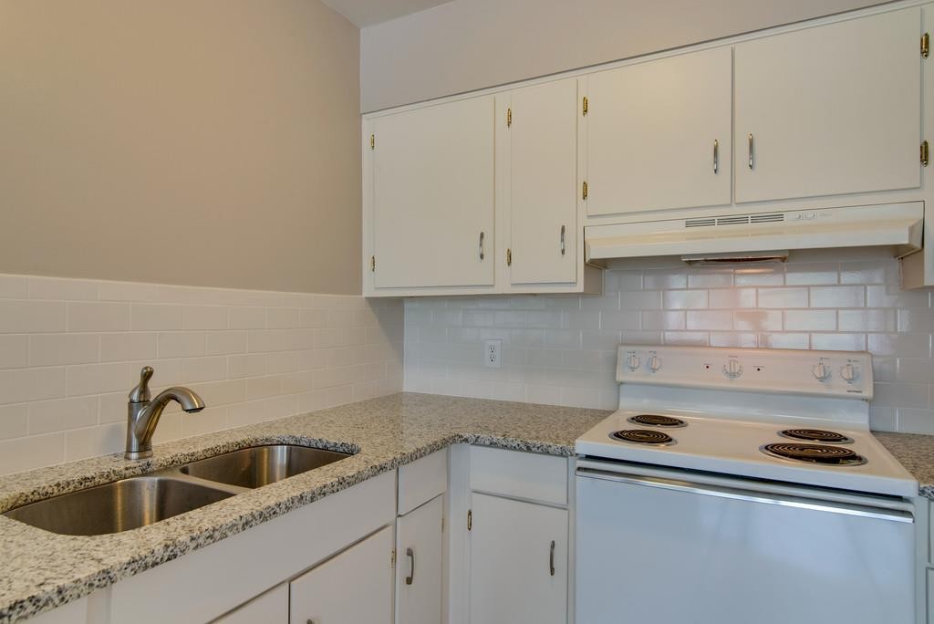 2020 Beech Ave Property Photo 5