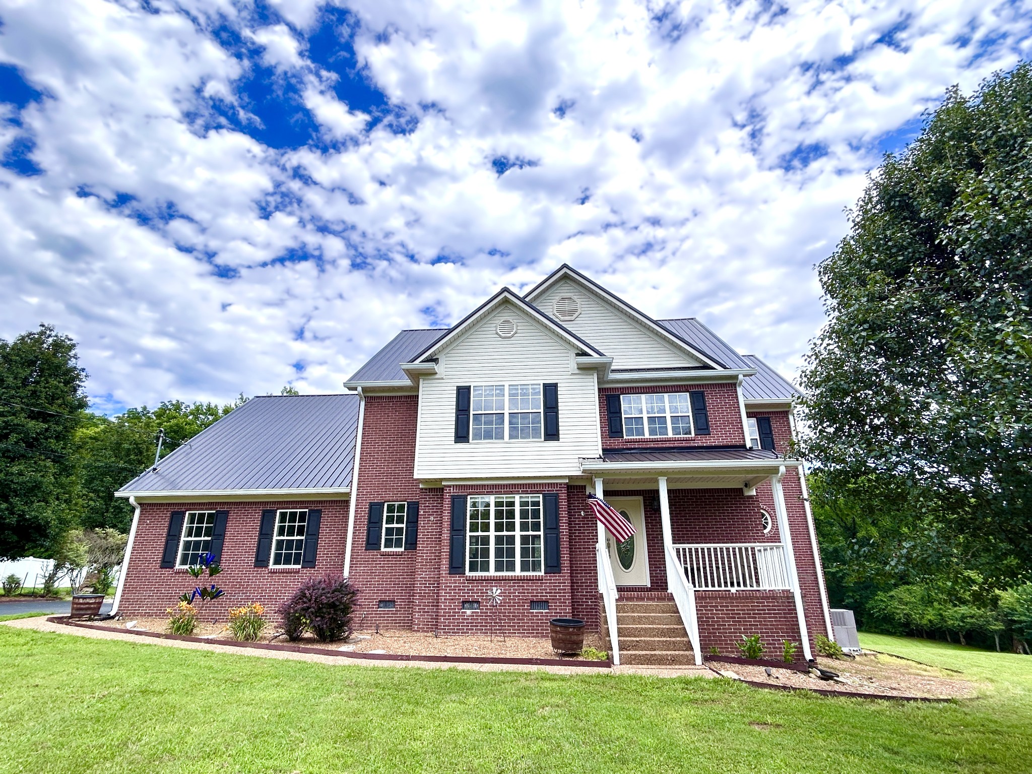 1109 Stonehenge Ct Property Photo 1
