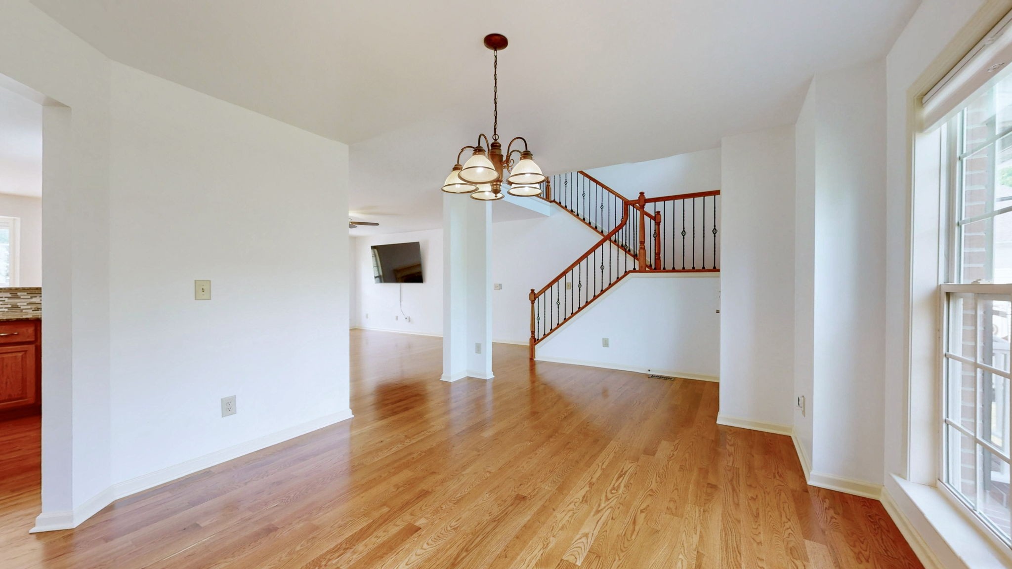 1109 Stonehenge Ct Property Photo 9