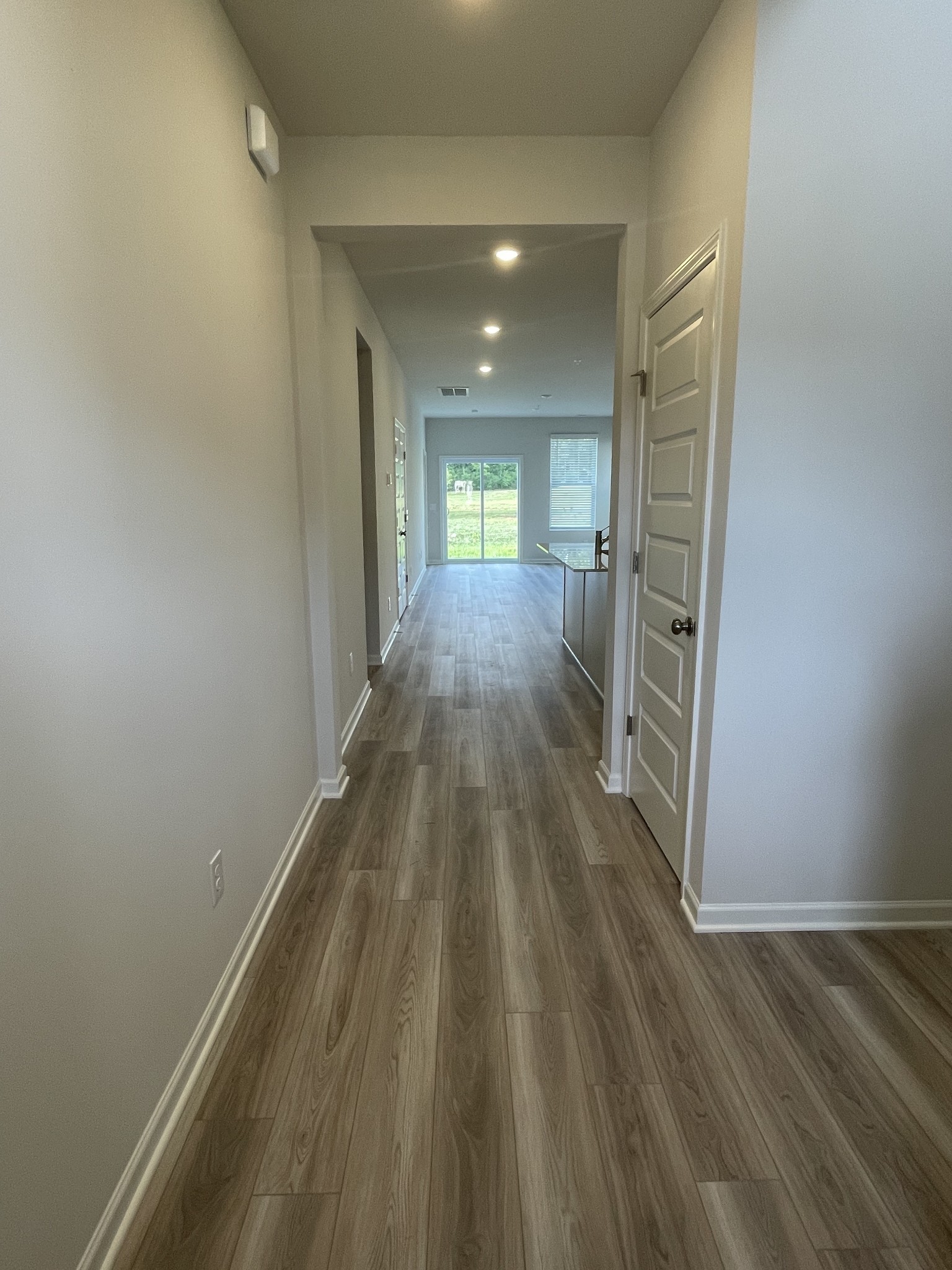 558 Trinity Way Property Photo 4