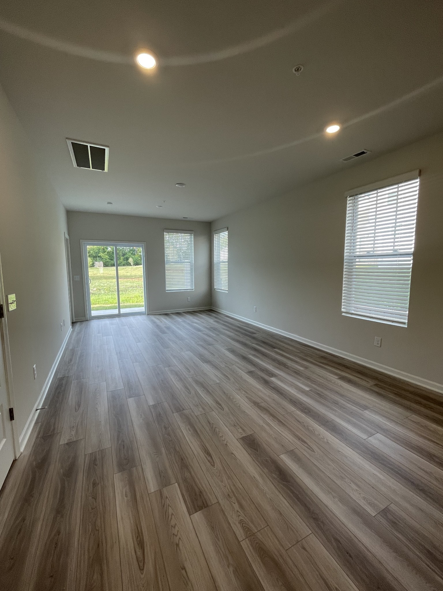 558 Trinity Way Property Photo 6