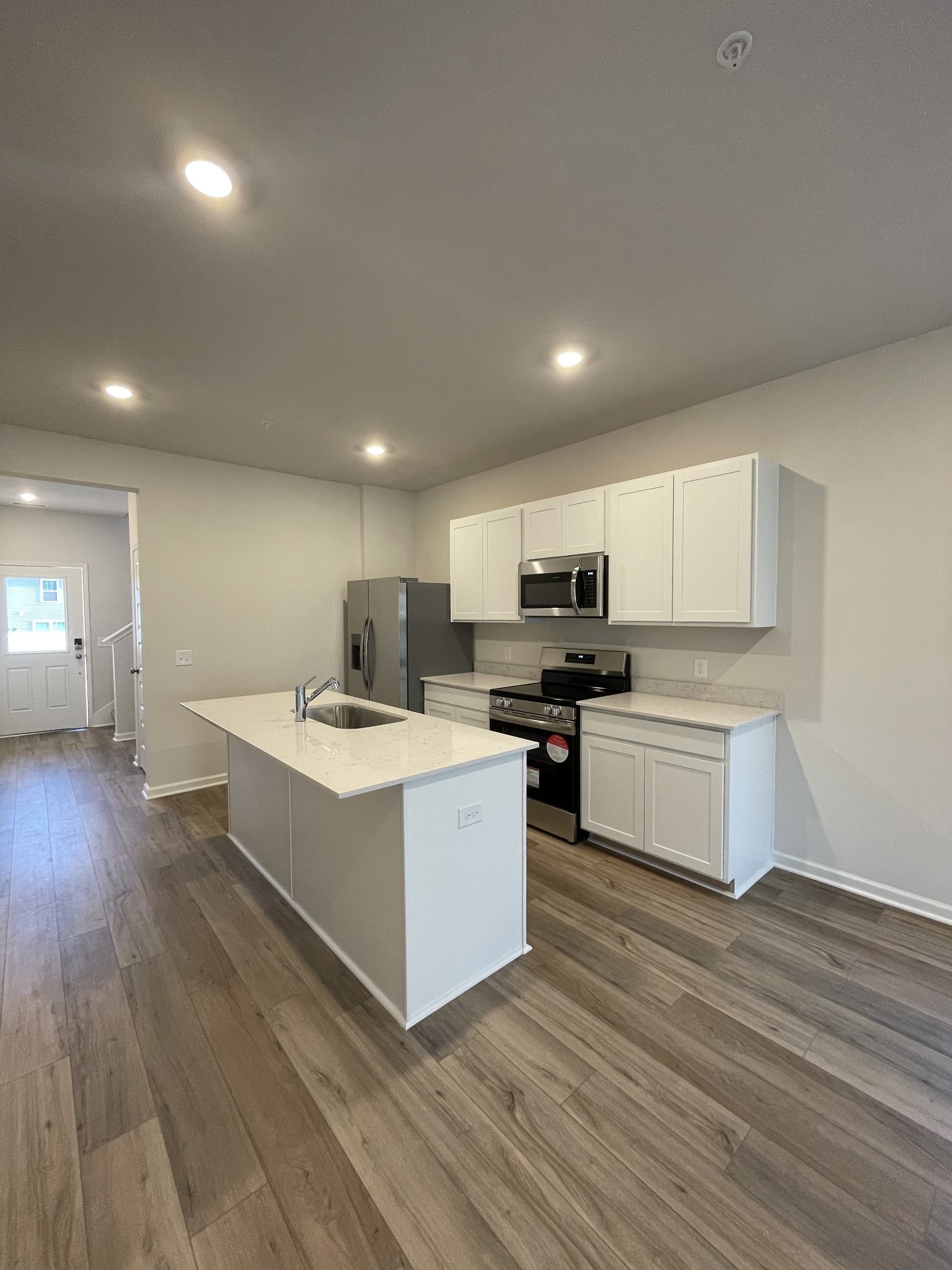 558 Trinity Way Property Photo 8