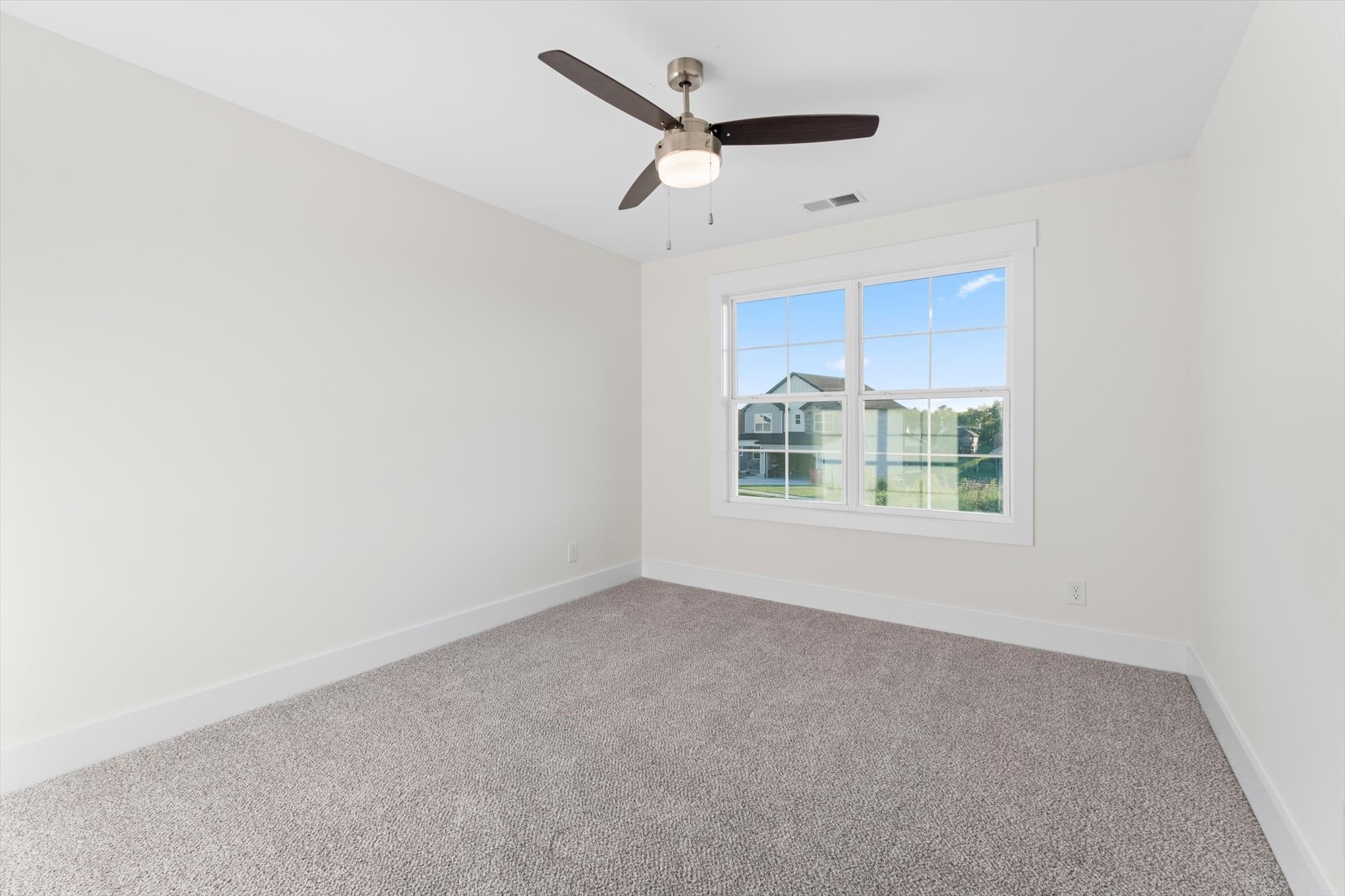 973 Bankside Dr Property Photo 18