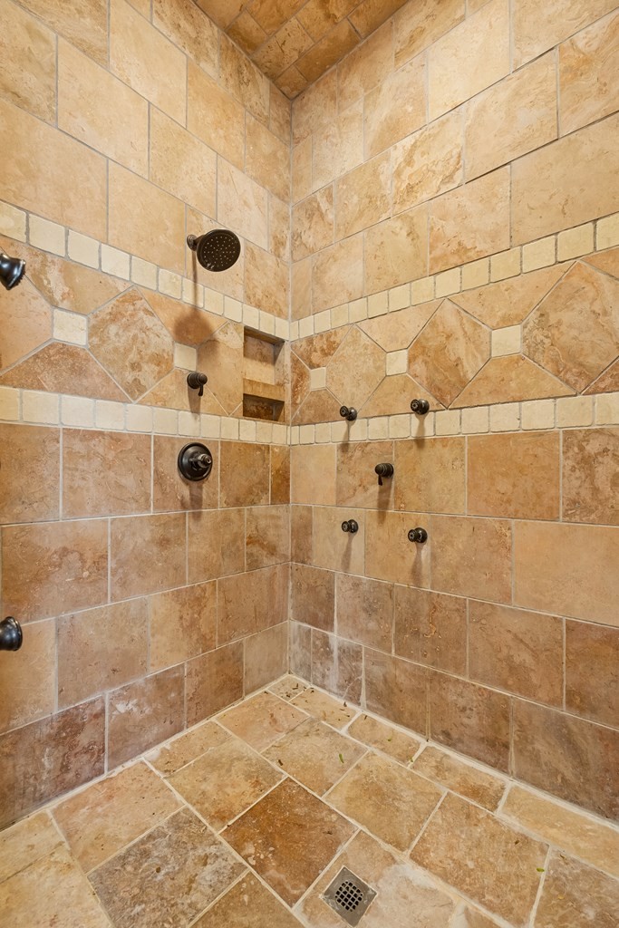 3631 Louisville Rd Property Photo 25