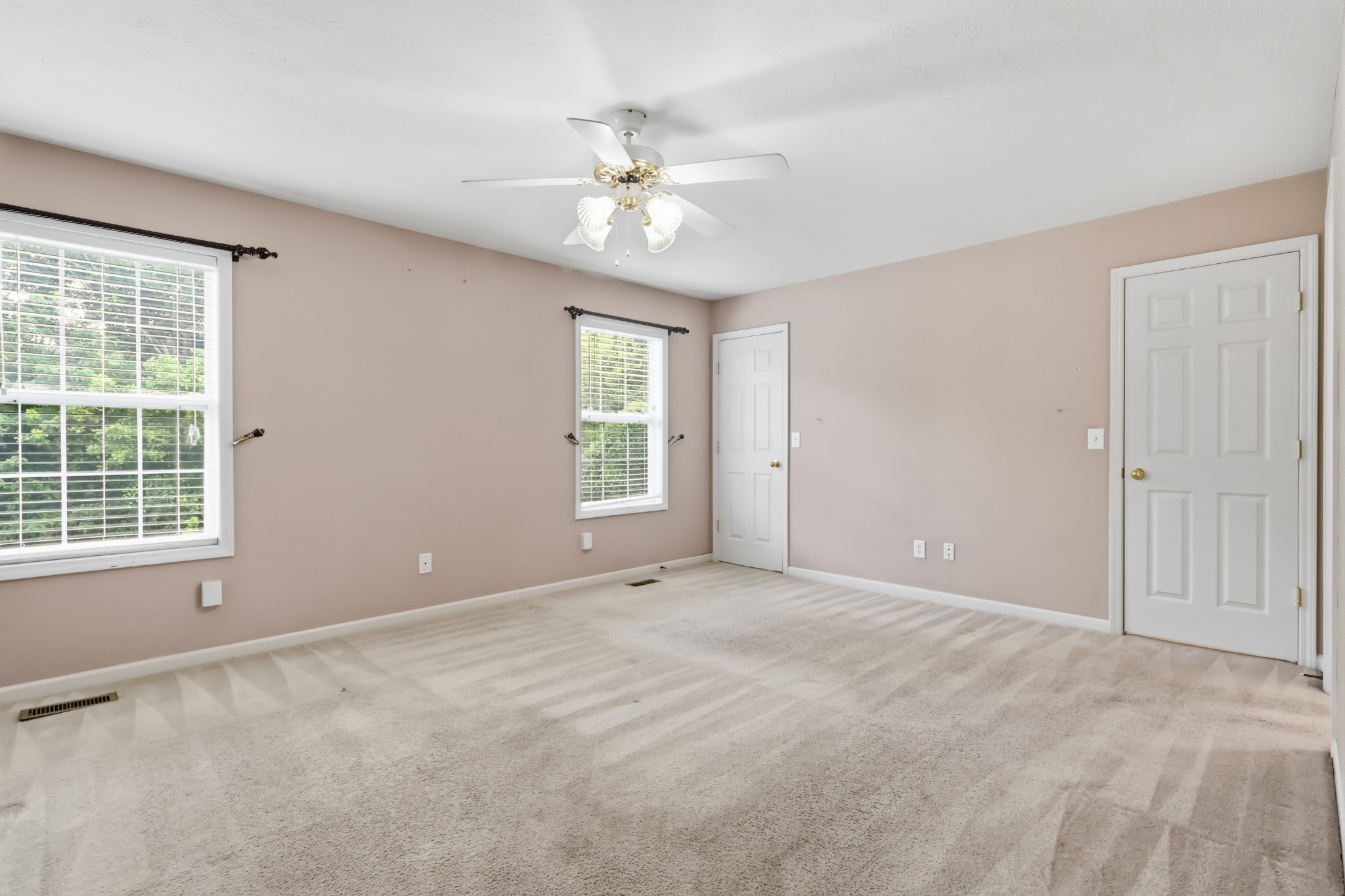 813 Shun Pike Property Photo 10