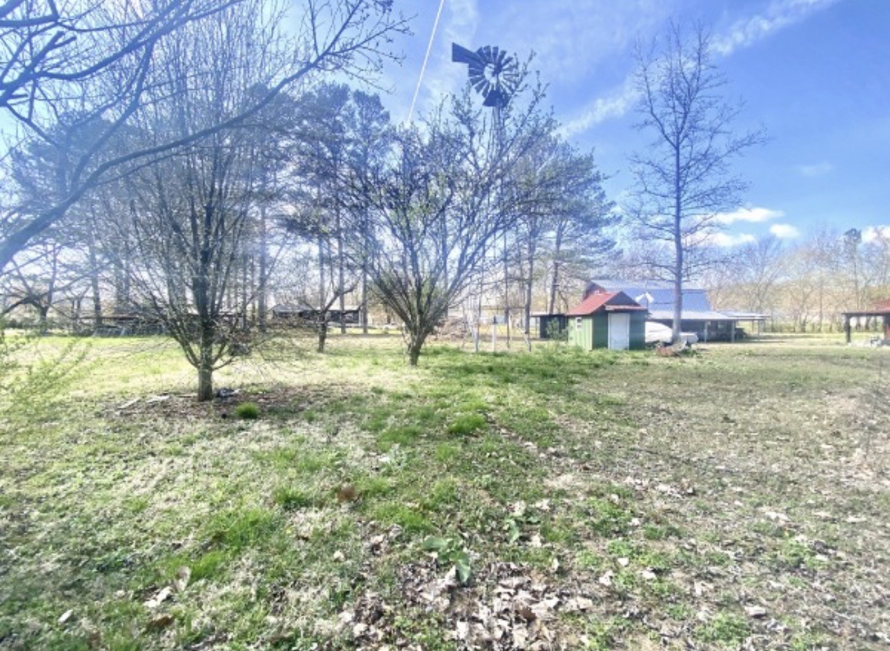200 Brown Town Rd Property Photo 11