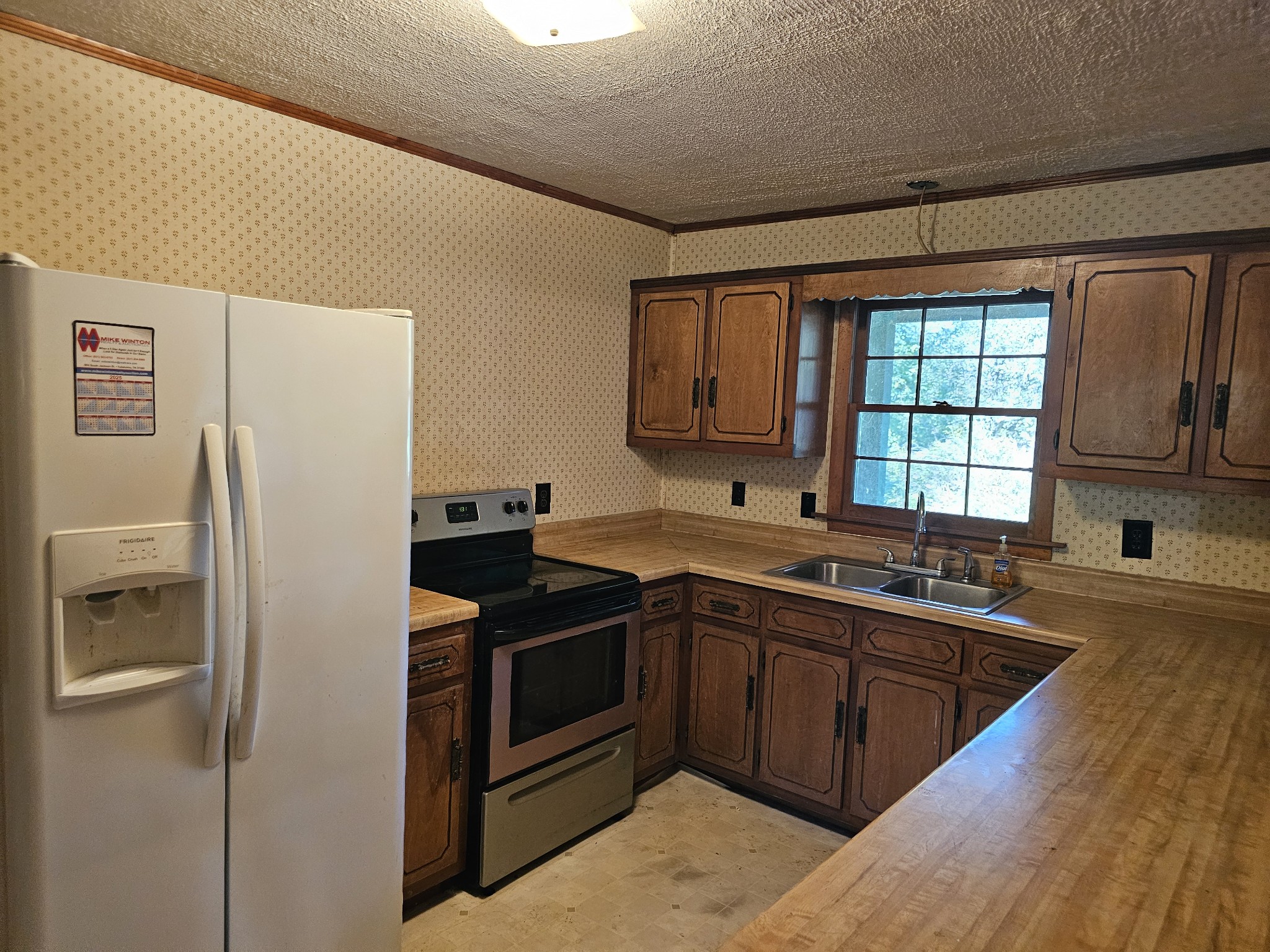 581 N 50th Ave Property Photo 10
