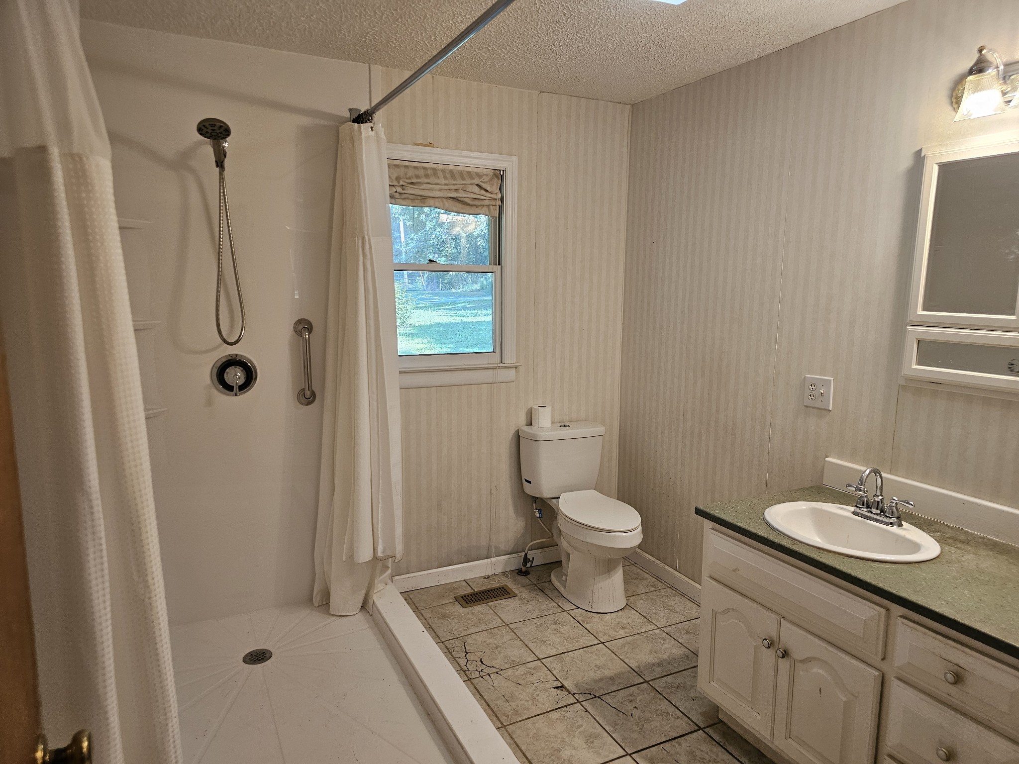 581 N 50th Ave Property Photo 12