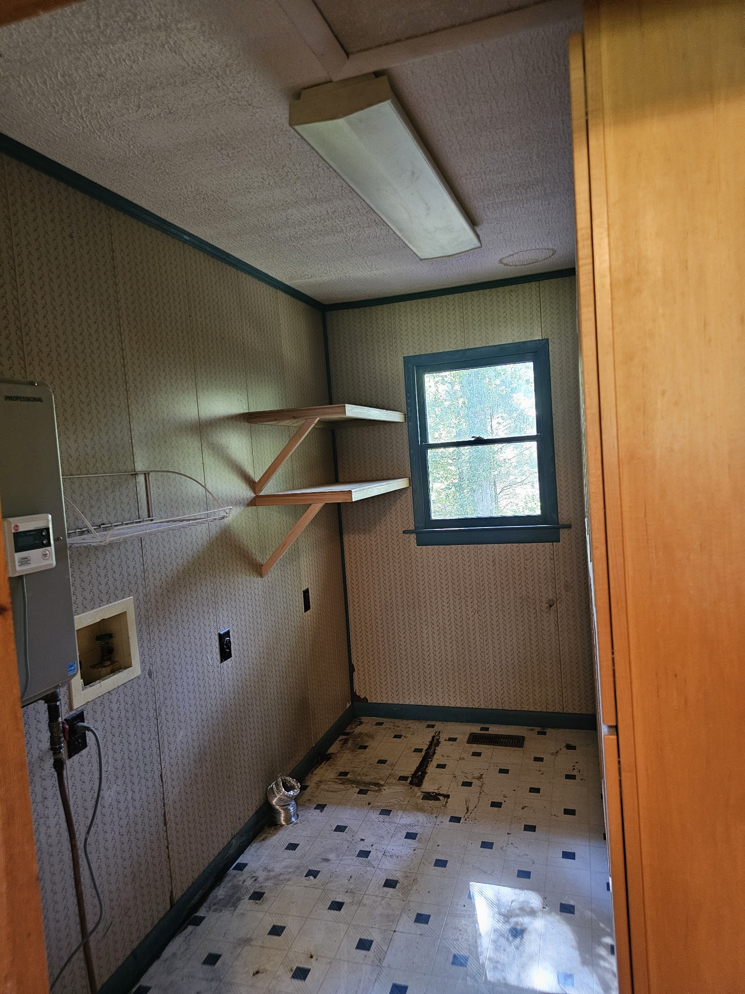 581 N 50th Ave Property Photo 17