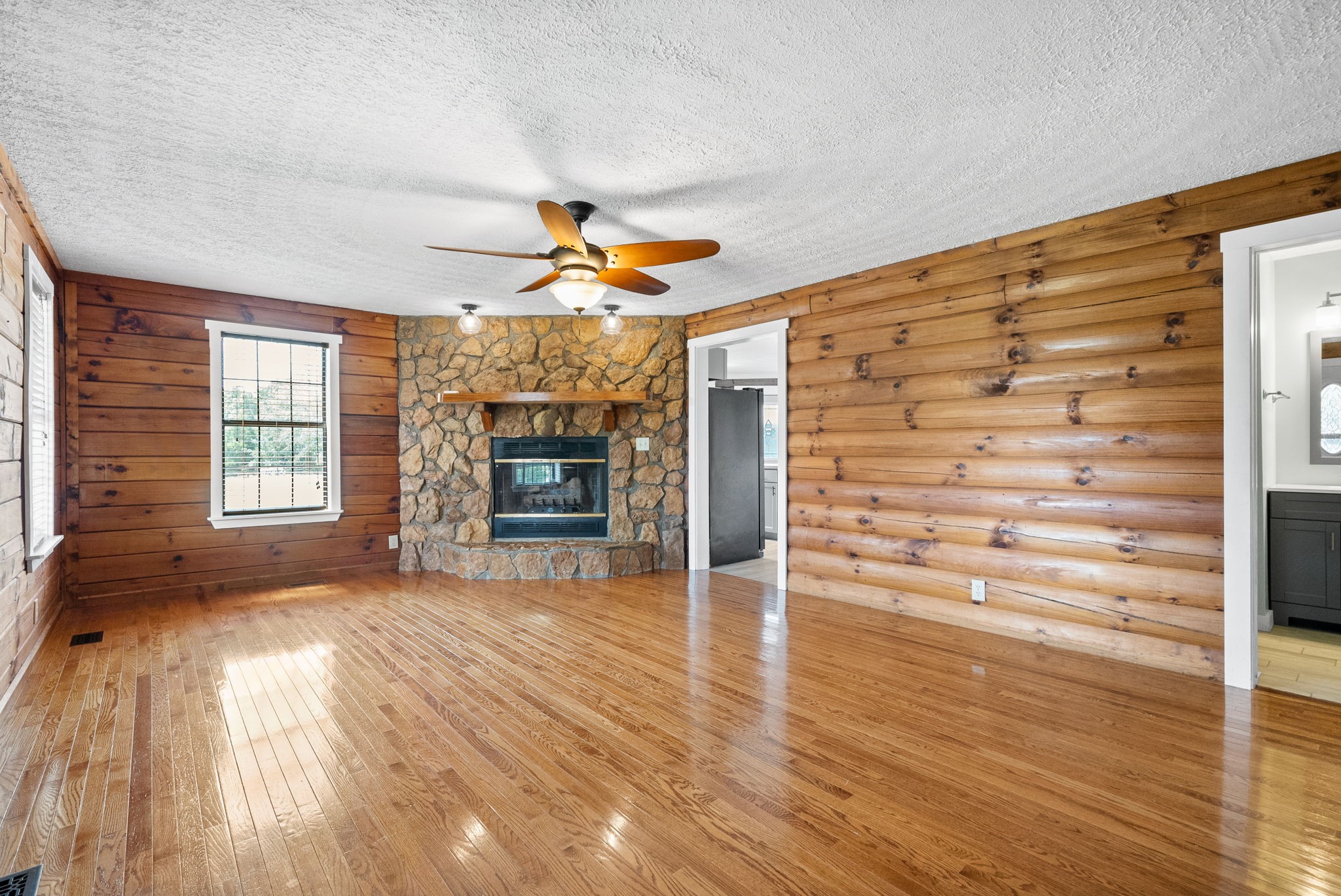 110 Jerry Smith Rd Property Photo 3