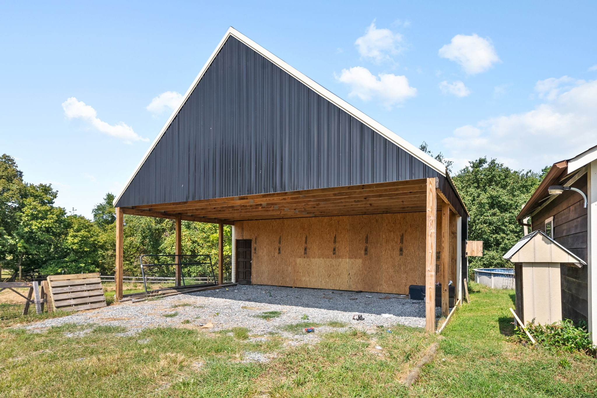 110 Jerry Smith Rd Property Photo 16